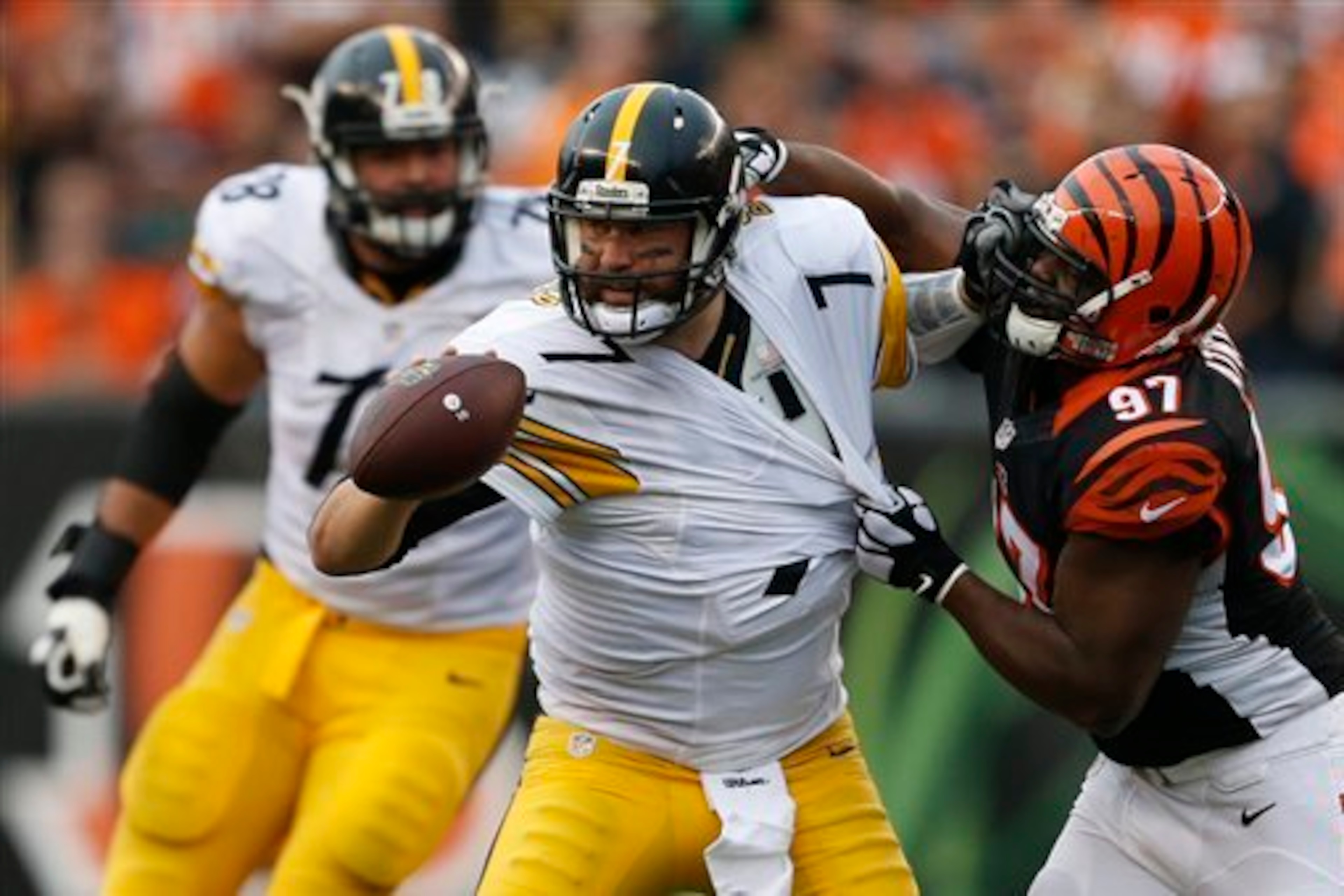Pittsburgh's defense has taken on Ben Roethlisberger's rough-and-tumble mindset.