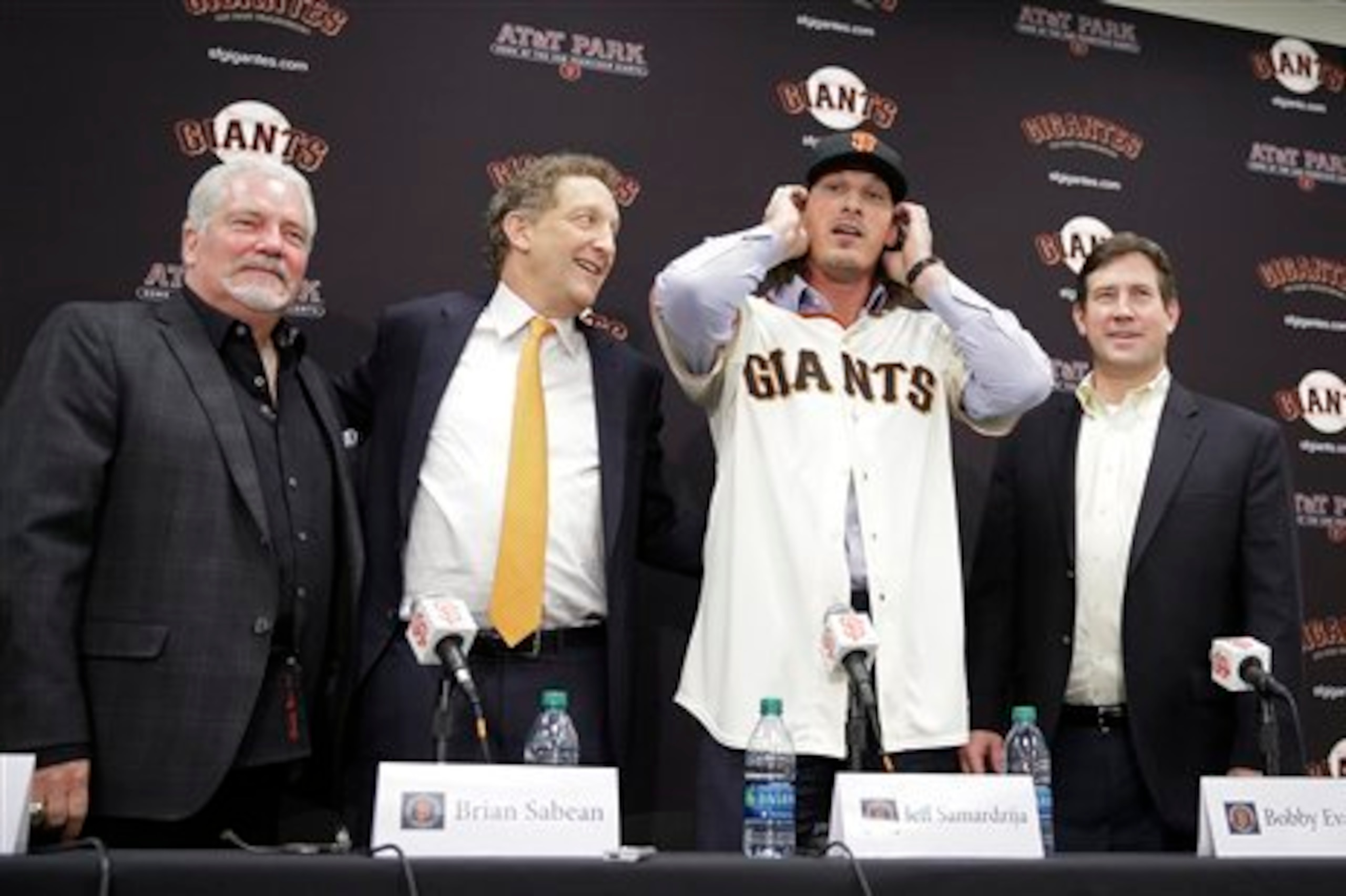 Instead of Greinke, the Giants were able to sign Cueto and Jeff Samardzija.