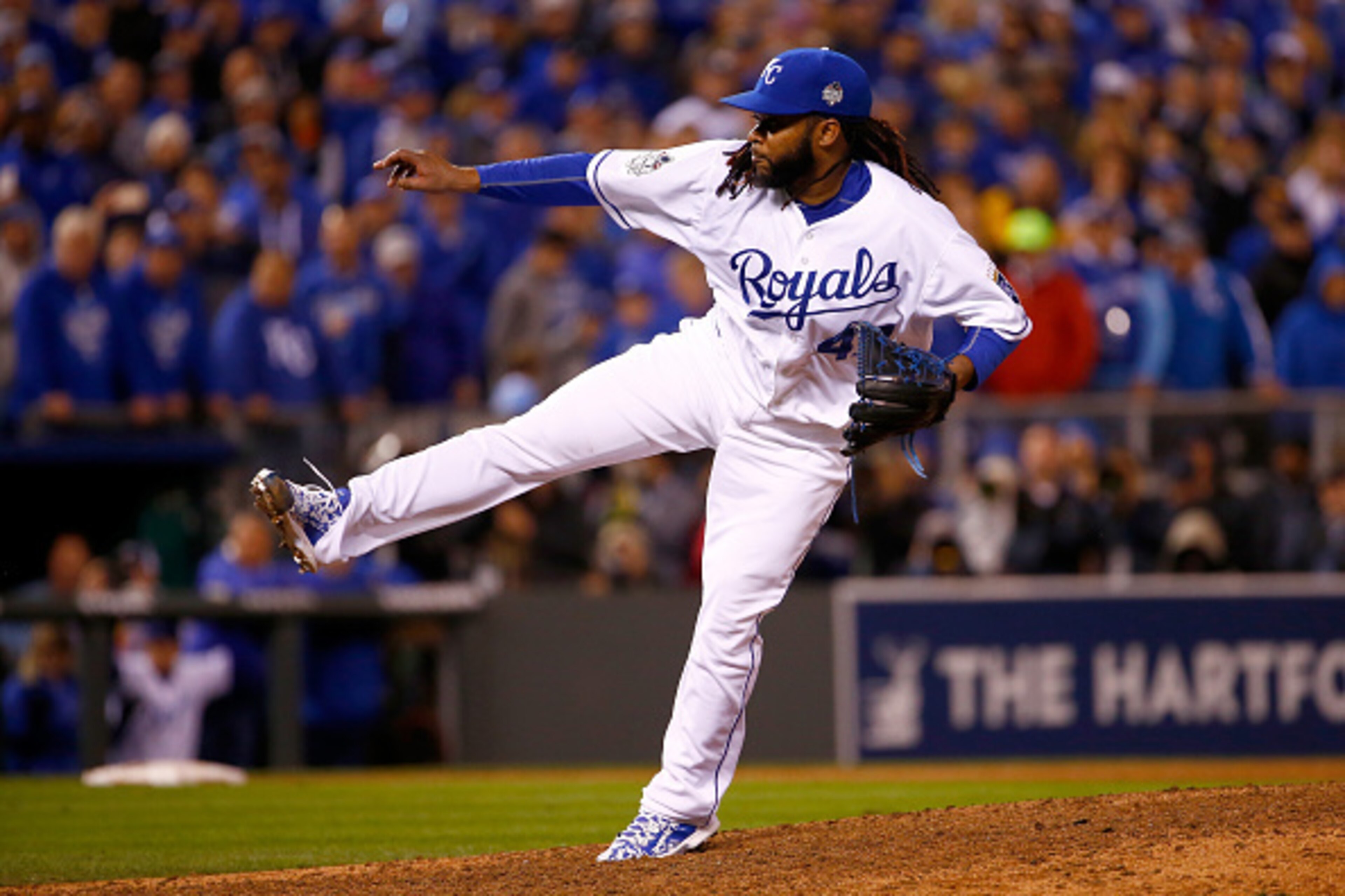 KANSAS CITY, MO - OCTOBER 28:  Johnny Cueto #47 of the Kansas City Royals throws a pitch in the ninth inning against the New York Mets in Game Two of the 2015 World Series at Kauffman Stadium on October 28, 2015 in Kansas City, Missouri.  (Photo by Jamie 