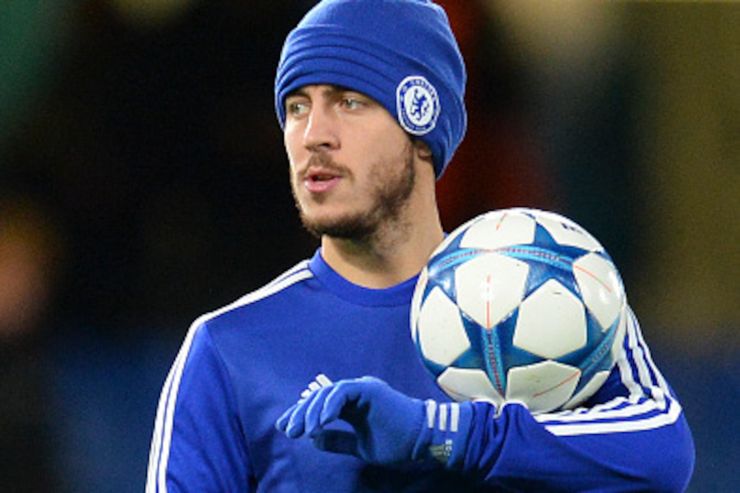 Chelsea's Belgian midfielder Eden Hazard warms up before kick off of the UEFA Champions League Group G football match between Chelsea and Porto at Stamford Bridge in London on December 9, 2015.   / AFP / GLYN KIRK        (Photo credit should read GLYN KIR