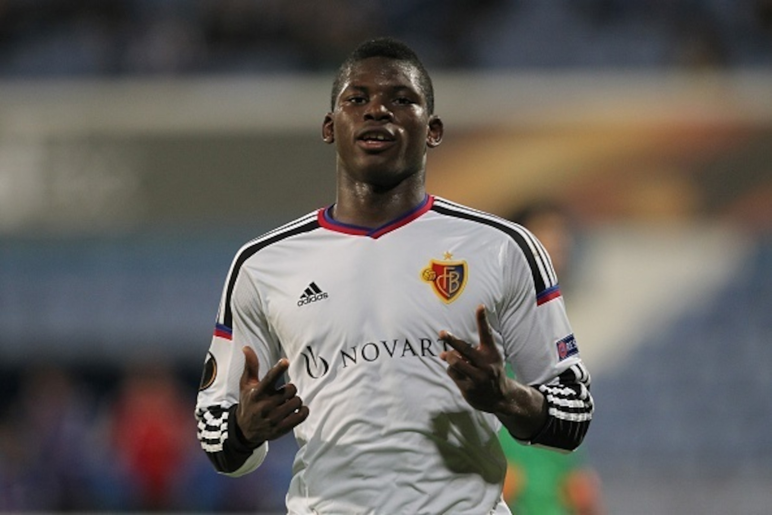 LISBON, PORTUGAL - NOVEMBER 05: Basel's forward Breel-Donald Embolo celebrates scoring FC Basel«s during the match between Belenenses v Altach for the UEFA Europa League: Play Off Round 2nd Leg on November 05, 2015 in Lisbon, Portugal.  (Photo by Carlos R