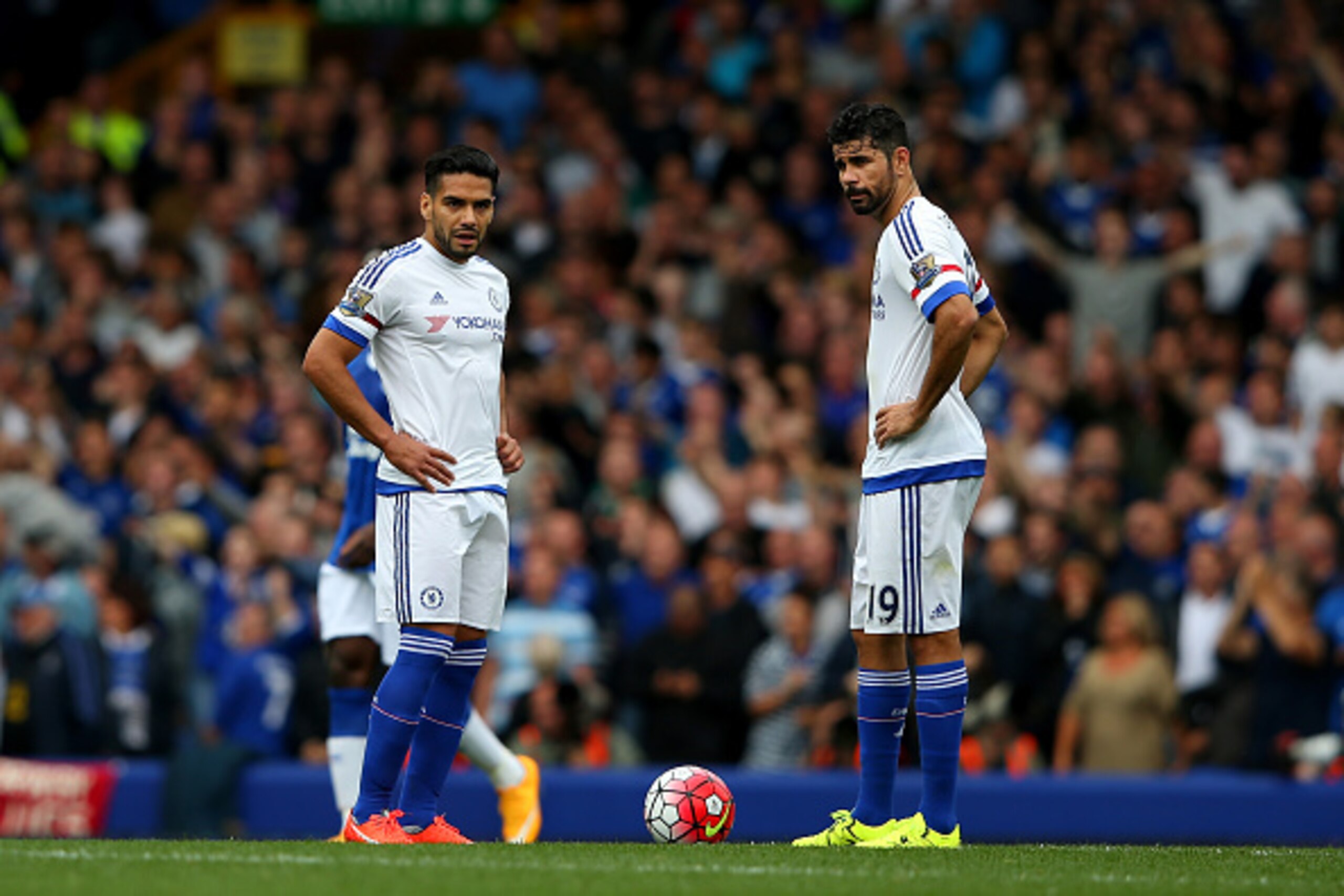 LIVERPOOL, ENGLAND - SEPTEMBER 12: Radamel Falcao (L) and Diego Costa of Chelsea look dejected after the third Everton goal during the Barclays Premier League match between Everton and Chelsea at Goodison Park on September 12, 2015 in Liverpool, United Ki LIVERPOOL, ENGLAND - SEPTEMBER 12: Radamel Falcao (L) and Diego Costa of Chelsea look dejected after the third Everton goal during the Barclays Premier League match between Everton and Chelsea at Goodison Park on September 12, 2015 in Liverpool, United Ki