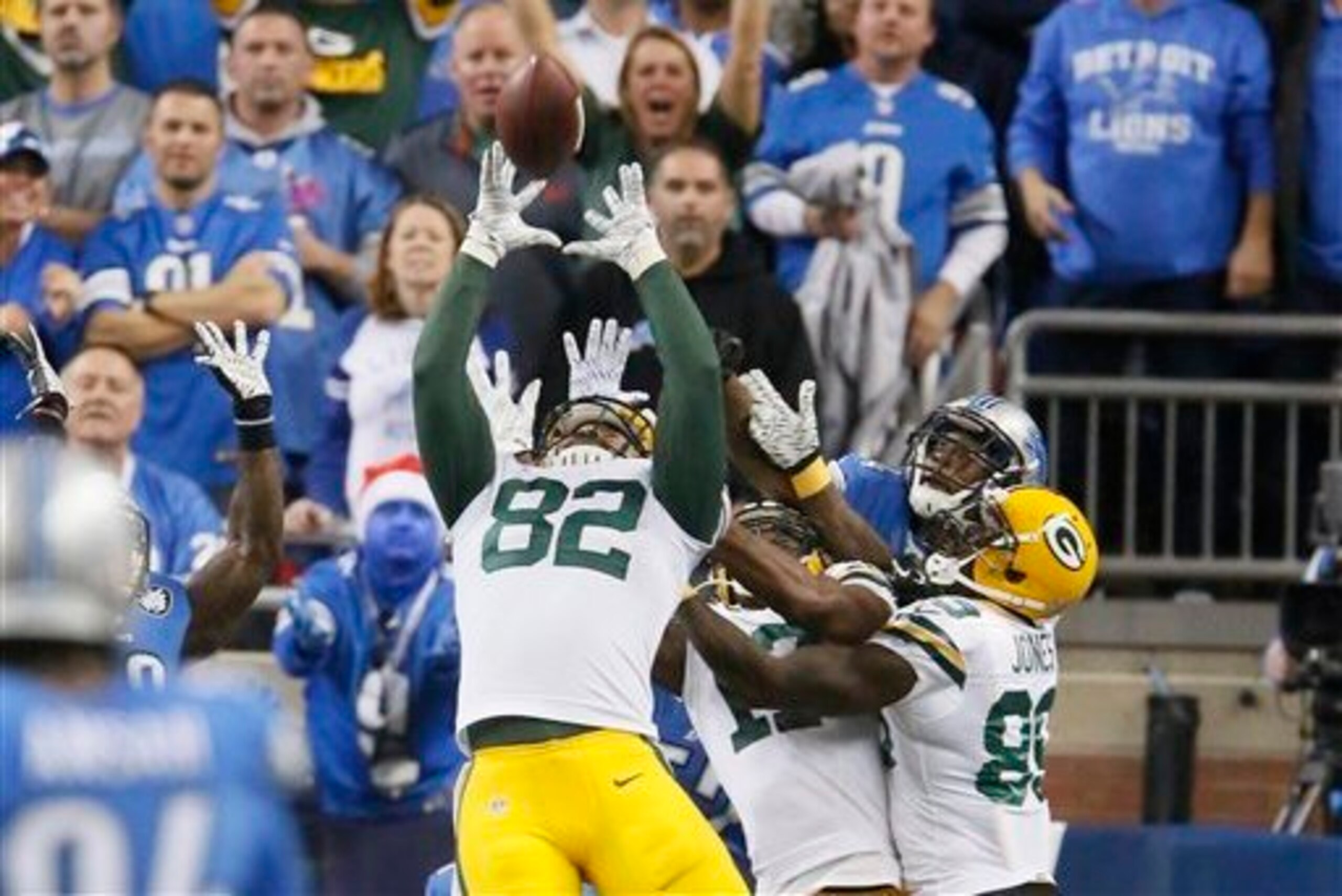 The Detroit Lions nearly upset the Green Bay Packers before Richard Rodgers caught a game-winning 69-yard touchdown on the last play.