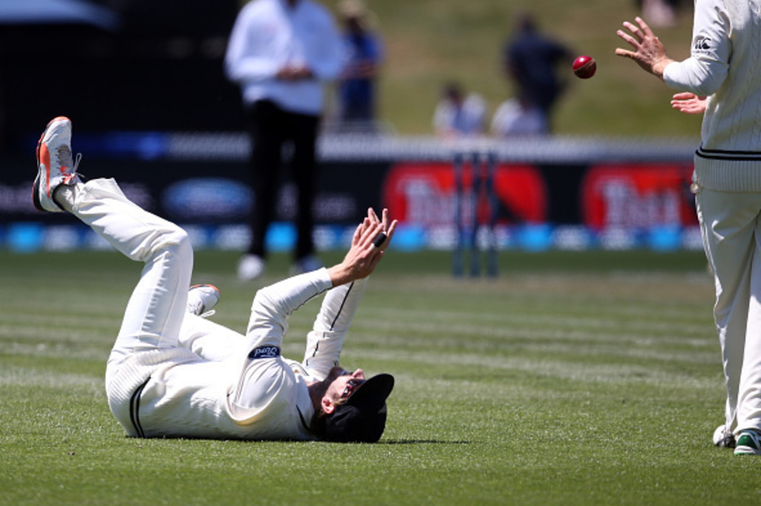 Kane Williamson of New Zealand stops the ball during day one of the International Test cricket match between New Zealand and Sri Lanka at Seddon Park in Hamilton on December 18, 2015. AFP PHOTO / Michael Bradley / AFP / MICHAEL BRADLEY        (Photo credi