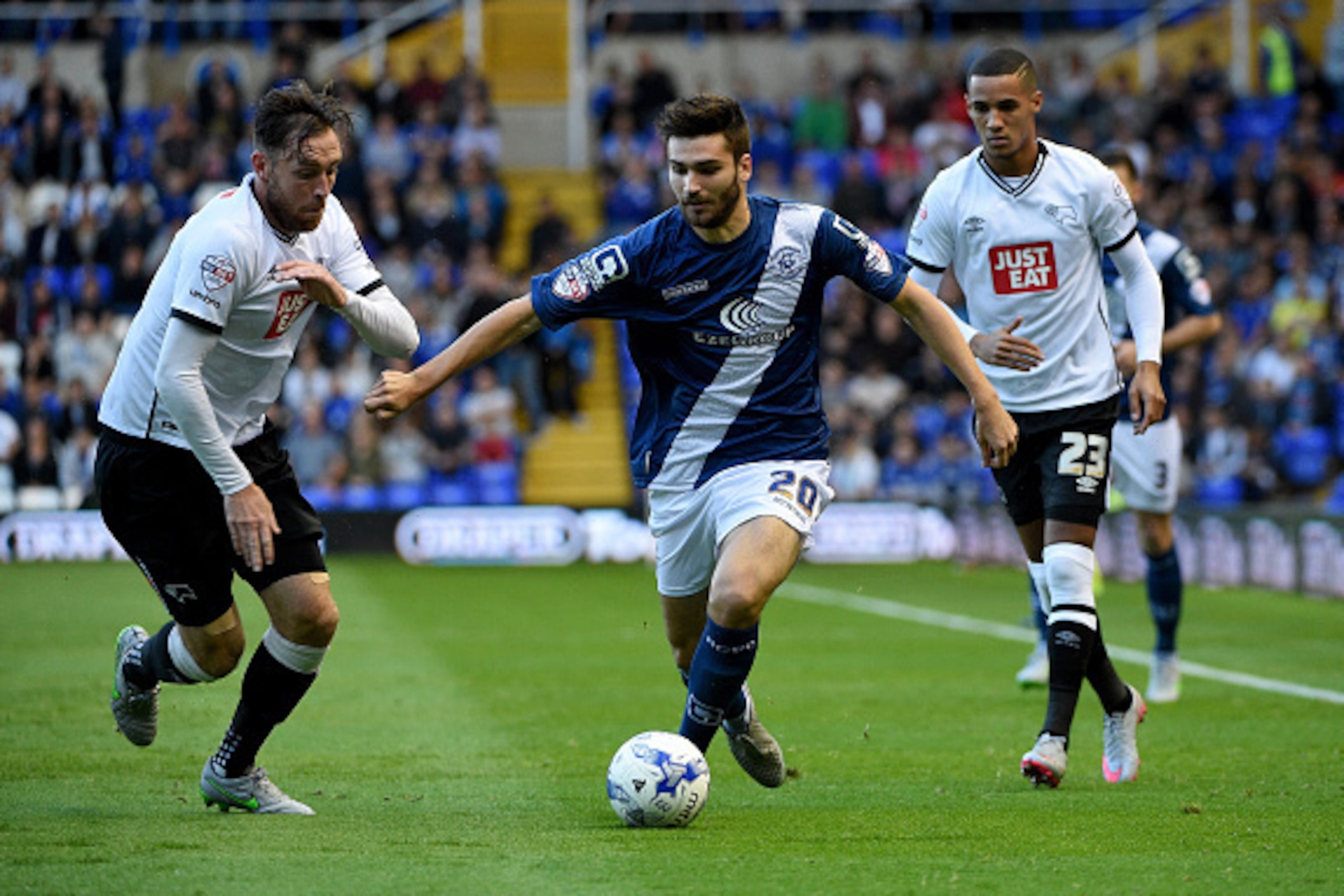 BIRMINGHAM, ENGLAND - AUGUST 21: Jon Toral of Birmingham is challenged by Richard Keogh of Derbt during the Sky Bet Championship match between Birmingham City and Derby County at St Andrews (stadium) on August 21, 2015 in Birmingham, England. (Photo by BIRMINGHAM, ENGLAND - AUGUST 21: Jon Toral of Birmingham is challenged by Richard Keogh of Derbt during the Sky Bet Championship match between Birmingham City and Derby County at St Andrews (stadium) on August 21, 2015 in Birmingham, England. (Photo by