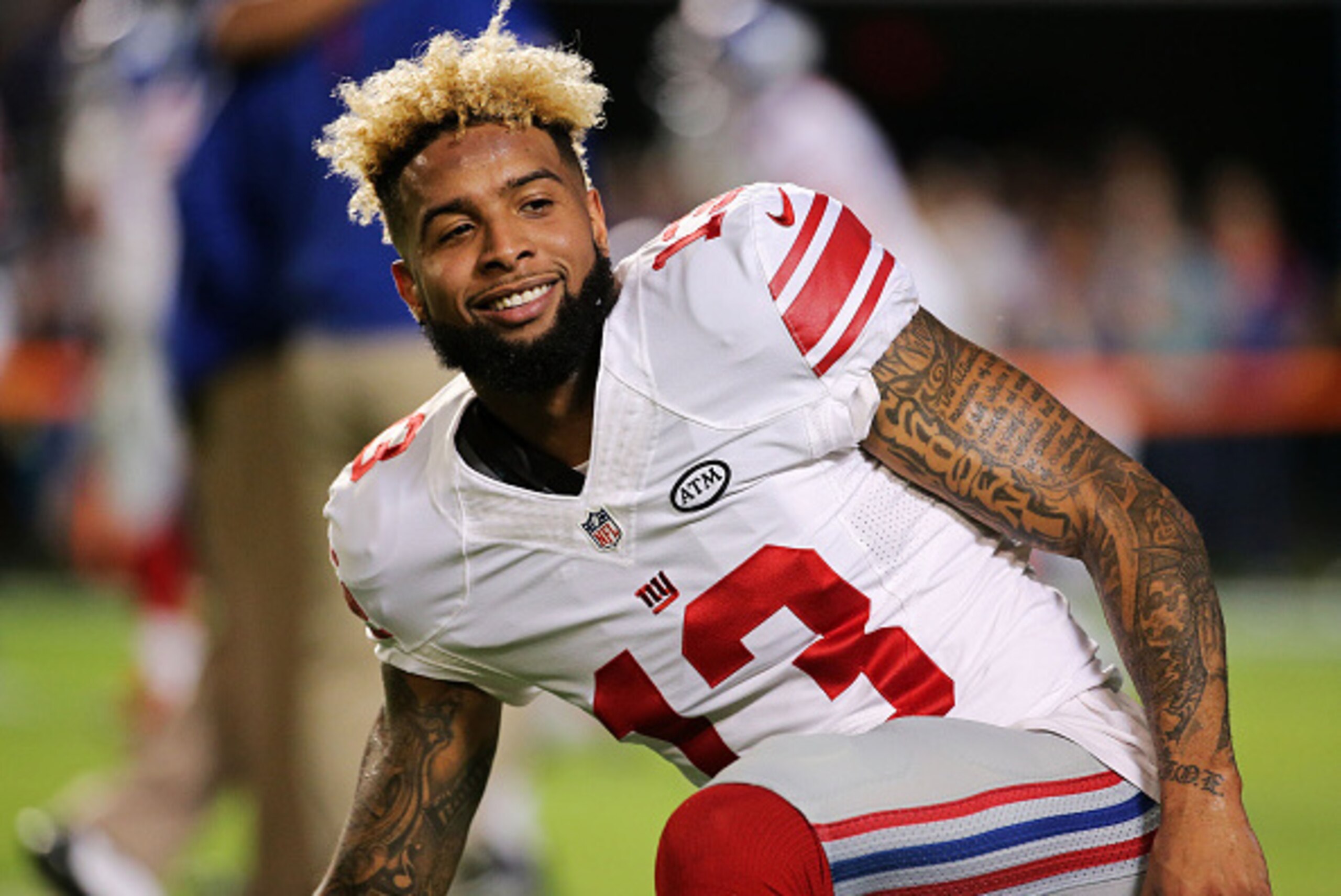 MIAMI GARDENS, FL - DECEMBER 14:  Odell Beckham #13 of the New York Giants warms up before the game against the Miami Dolphins at Sun Life Stadium on December 14, 2015 in Miami Gardens, Florida.  (Photo by Mike Ehrmann/Getty Images)