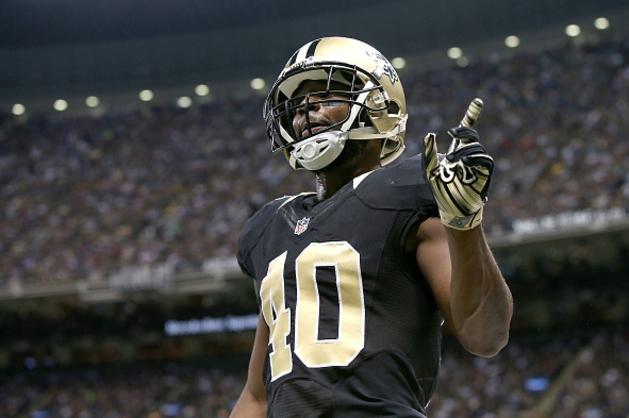NEW ORLEANS, LA - NOVEMBER 01: Delvin Breaux #40 of the New Orleans Saints reacts after an incomplete pass agains the New York Giants at the Mercedes-Benz Superdome on November 1, 2015 in New Orleans, Louisiana. (Photo by Sean Gardner/Getty Images)