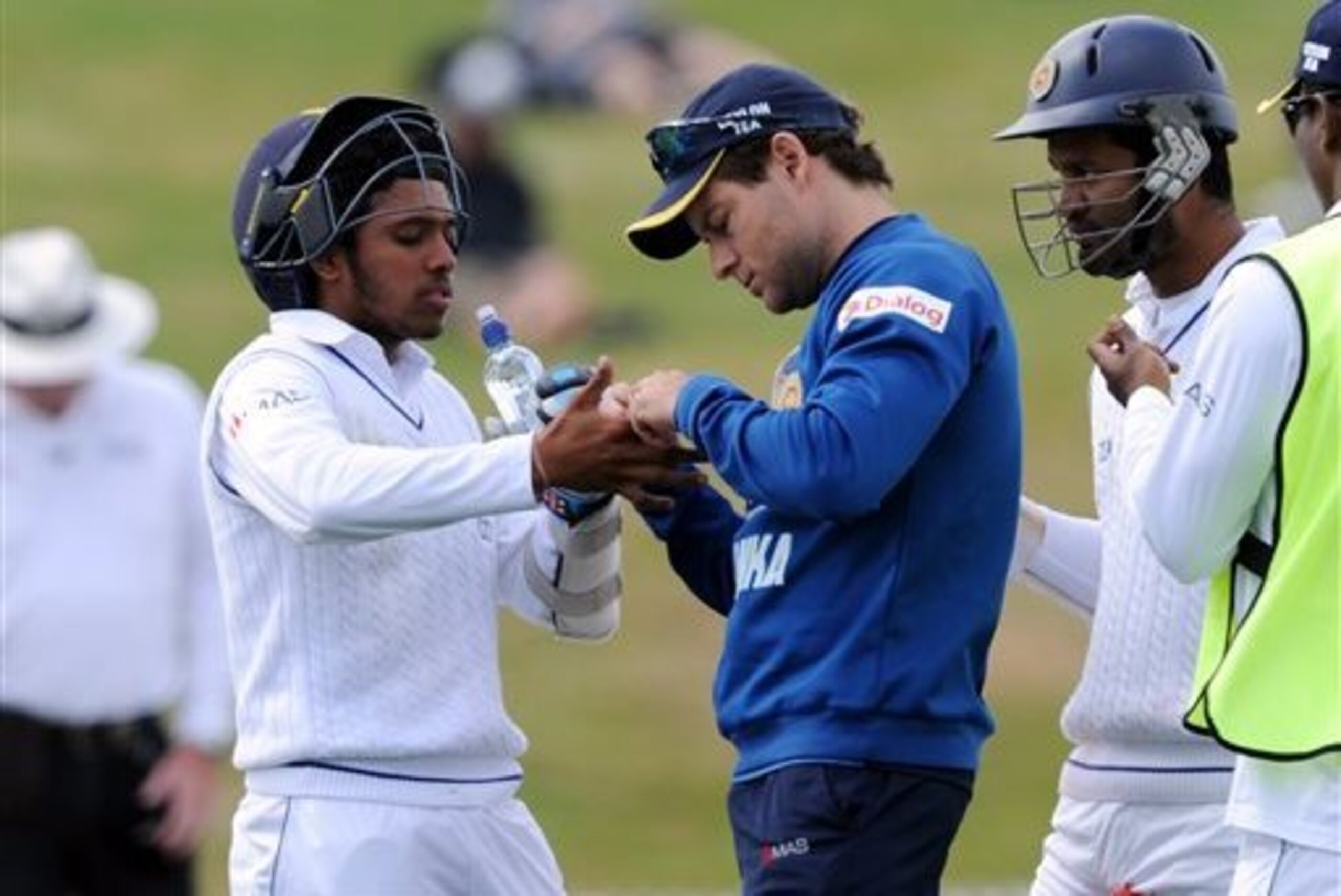 Sri Lanka suffered under a barrage of short balls on Day 3 in  Hamilton.