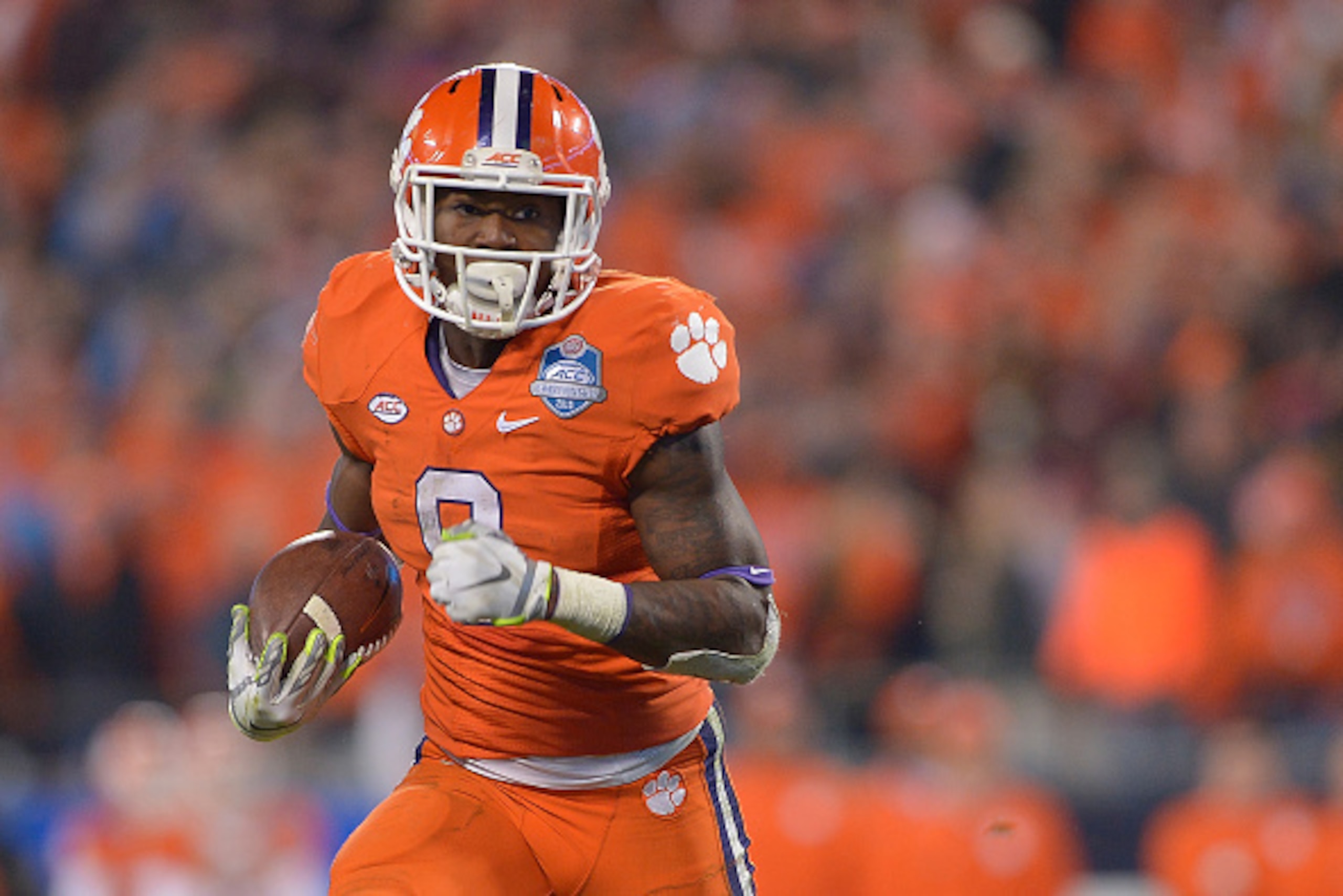CHARLOTTE, NC - DECEMBER 05:  Wayne Gallman #9 of the Clemson Tigers runs against the North Carolina Tar Heels during the Atlantic Coast Conference Football Championship at Bank of America Stadium on December 5, 2015 in Charlotte, North Carolina. Clemson 