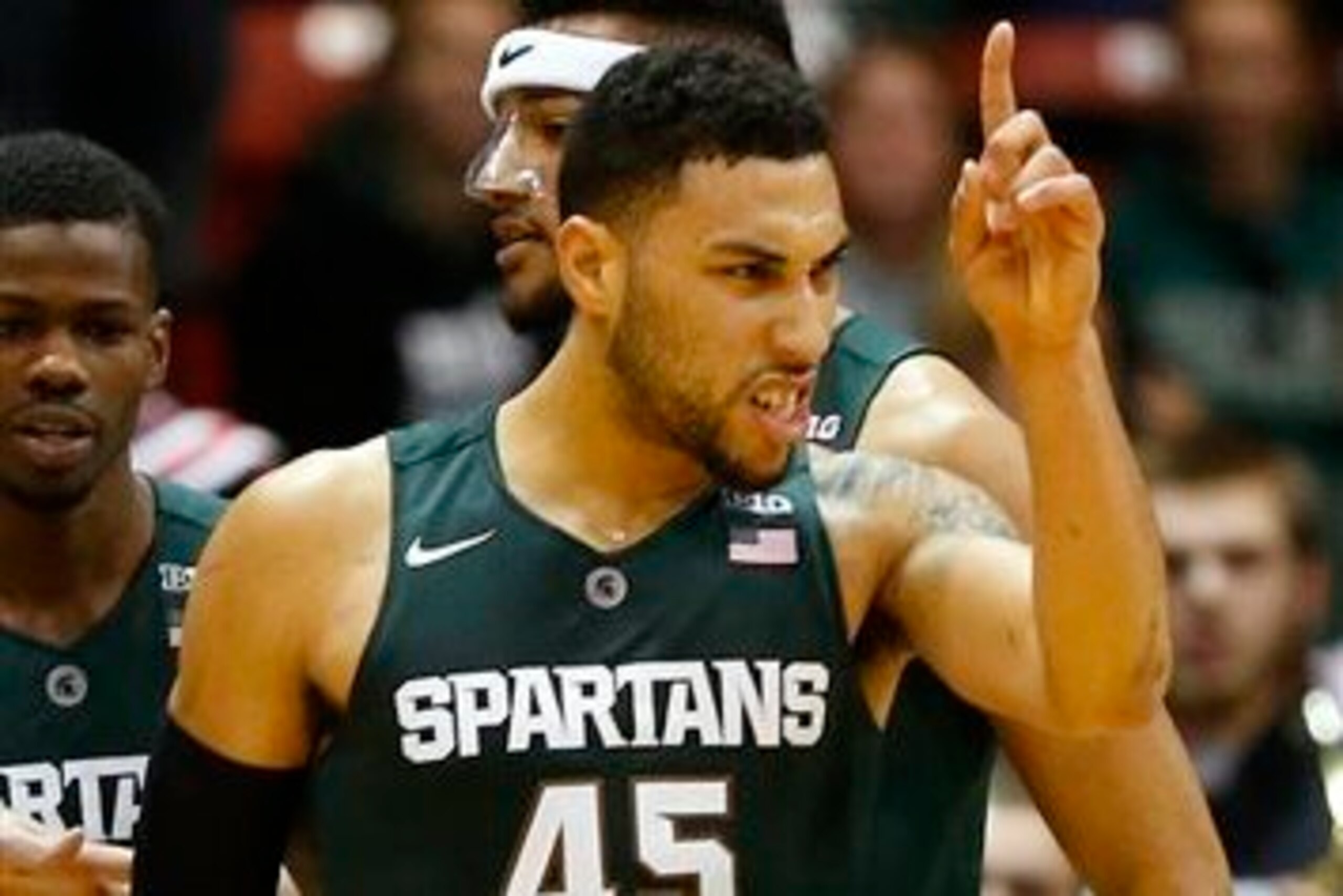 Denzel Valentine and Michigan State were No. 1, but what happens while he's out?