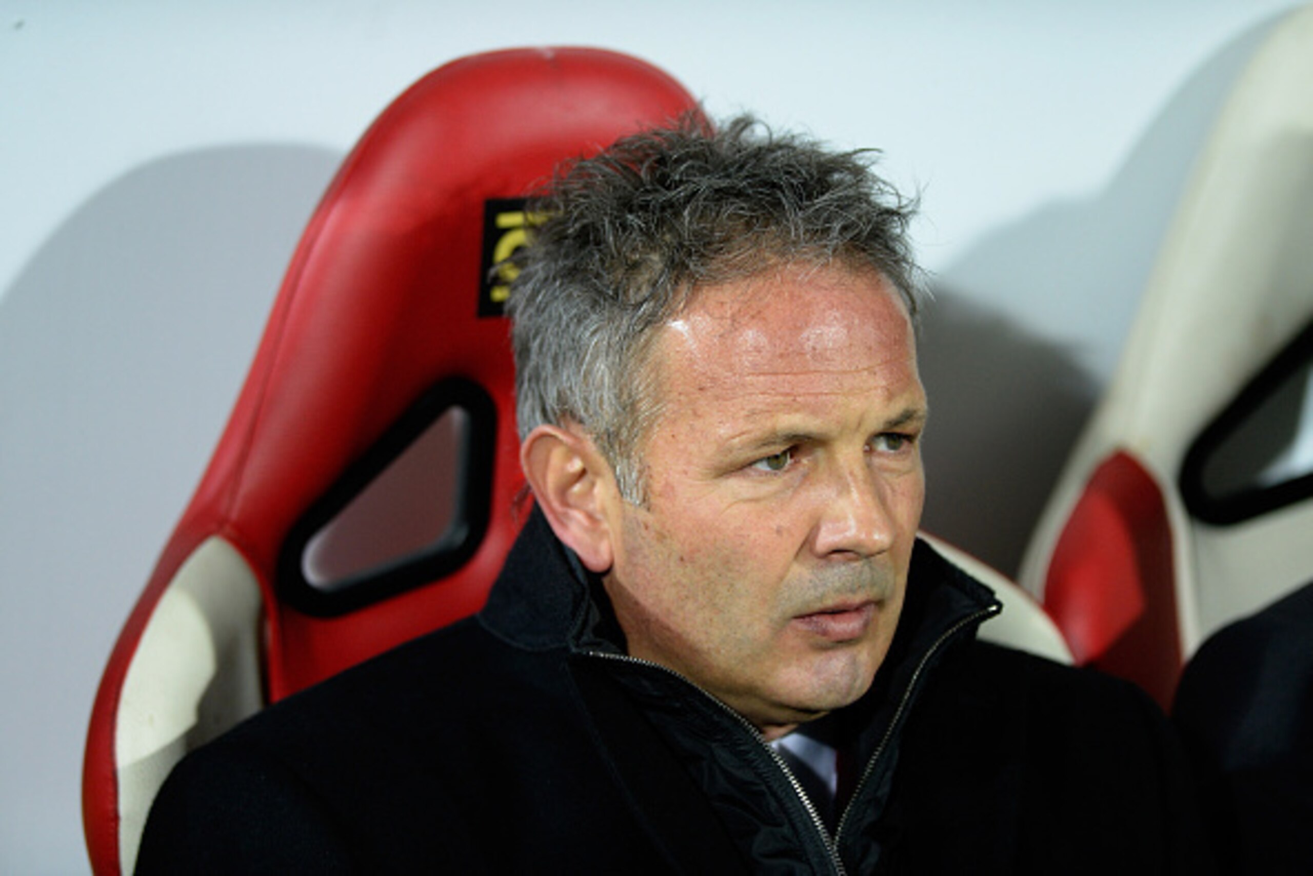 MODENA, ITALY - DECEMBER 06: Head coach of AC Milan Sinisa Mihajlovic looks on during the Serie A match between Carpi FC and AC Milan at Alberto Braglia Stadium on December 6, 2015 in Modena, Italy.  (Photo by Dino Panato/Getty Images)