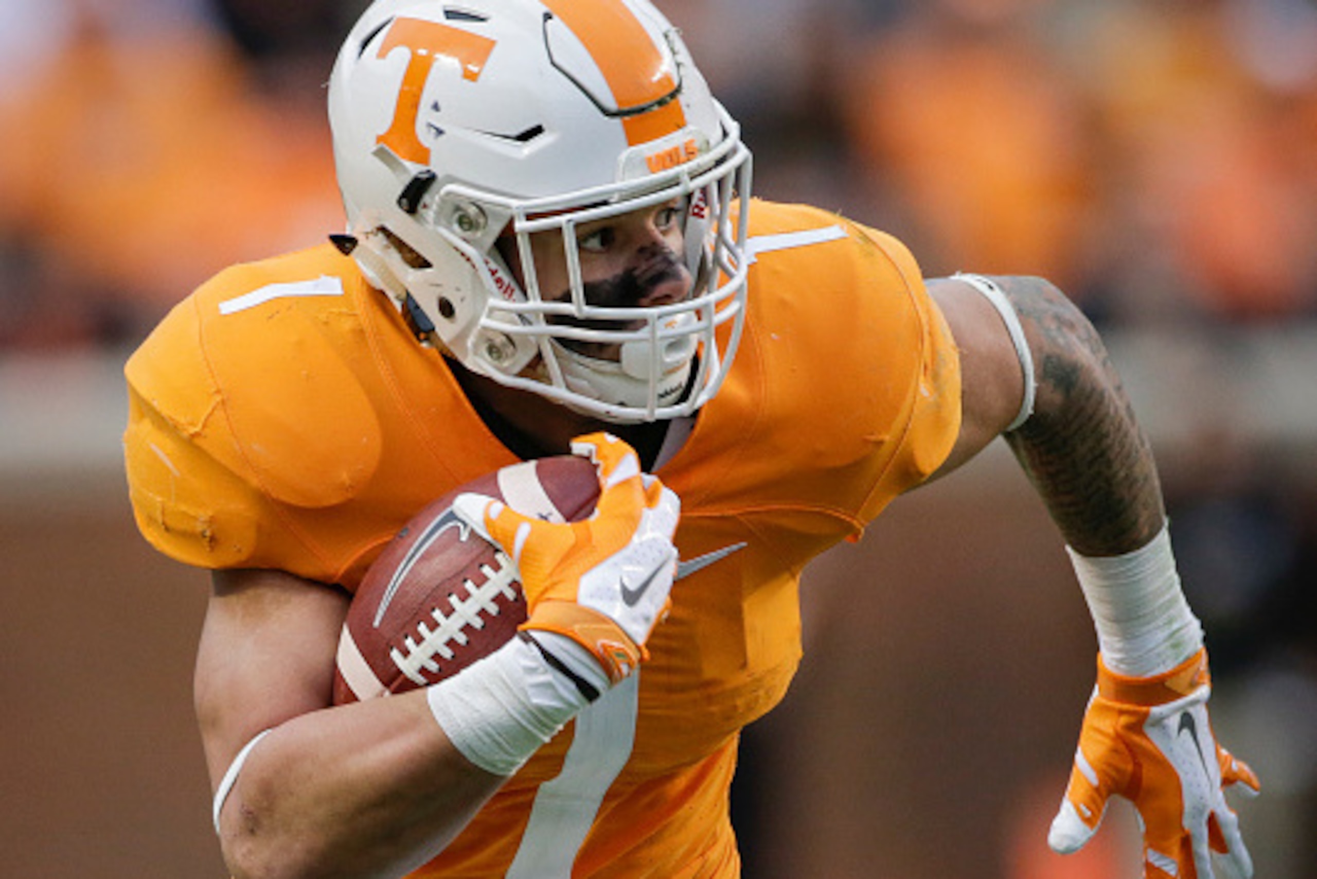 KNOXVILLE, TN - NOVEMBER 28:   Jalen Hurd #1 of the Tennessee Volunteers drives upfield against the Vanderbilt Commodores  in a game at Neyland Stadium on November 28, 2015 in Knoxville, Tennessee.  (Photo by Patrick Murphy-Racey/Getty Images)