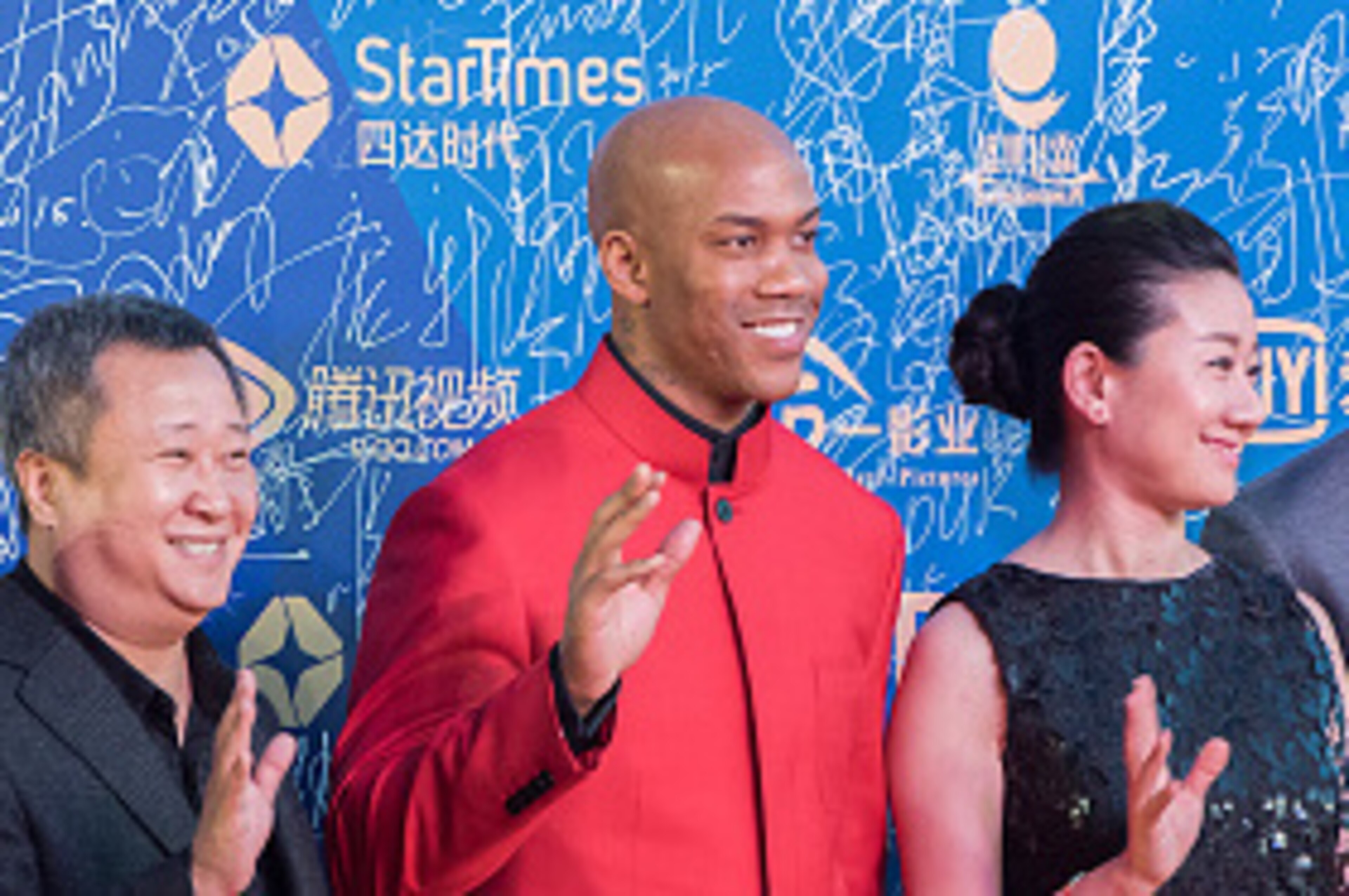 BEIJING, CHINA - APRIL 16:  Basketball player Stephon Marbury(R3) arrives for the red carpet of 5th Beijing International Film Festival at International Convention & Exhibition Center on April 16, 2015 in Beijing, China.  (Photo by Xiaolu Chu/Getty Images