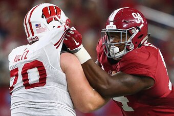 ARLINGTON, TX - SEPTEMBER 05:  Daron Payne #94 of the Alabama Crimson Tide during the Advocare Classic at AT&T Stadium on September 5, 2015 in Arlington, Texas.  (Photo by Ronald Martinez/Getty Images)