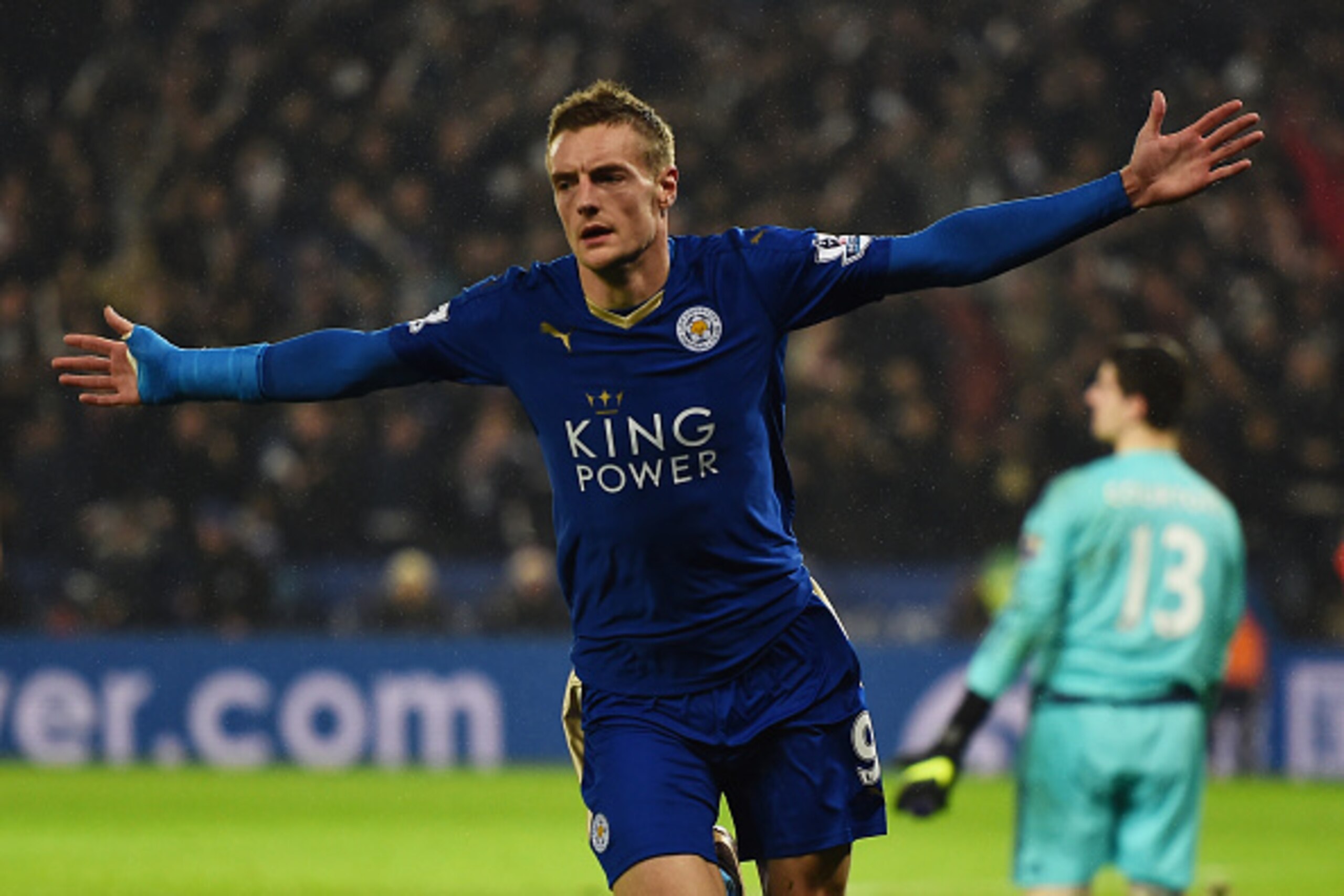 LEICESTER, ENGLAND - DECEMBER 14: Jamie Vardy of Leicester City celebrates after scoring the opening goal during the Barclays Premier League match between Leicester City and Chelsea at the King Power Stadium on December14, 2015 in Leicester, United Kingd LEICESTER, ENGLAND - DECEMBER 14: Jamie Vardy of Leicester City celebrates after scoring the opening goal during the Barclays Premier League match between Leicester City and Chelsea at the King Power Stadium on December14, 2015 in Leicester, United Kingd