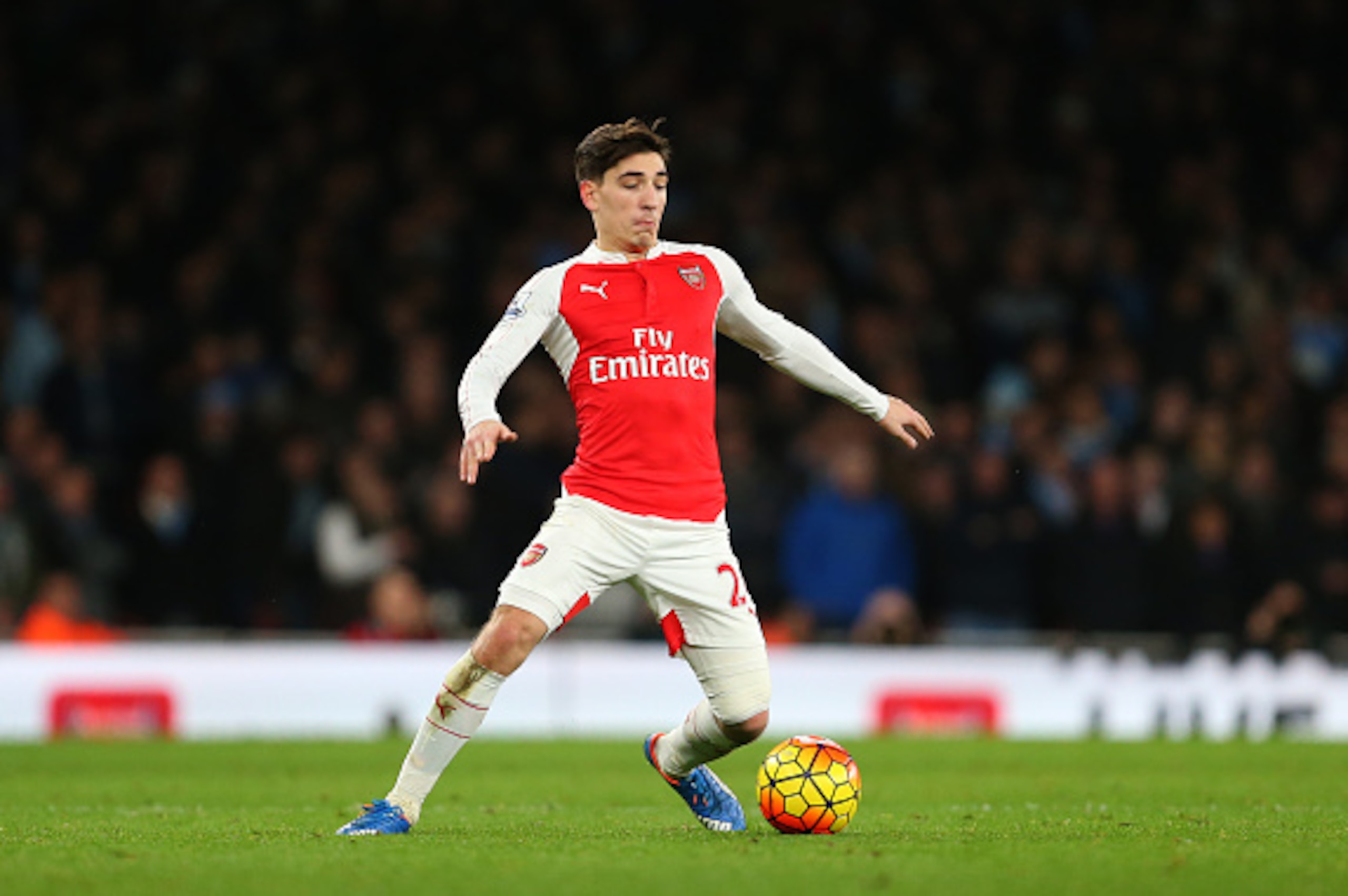 LONDON, ENGLAND - DECEMBER 21:  Hector Bellerin of Arsenal during the Barclays Premier League match between Arsenal and Manchester City at the Emirates Stadium on December 21, 2015 in London, England.  (Photo by Catherine Ivill - AMA/Getty Images)