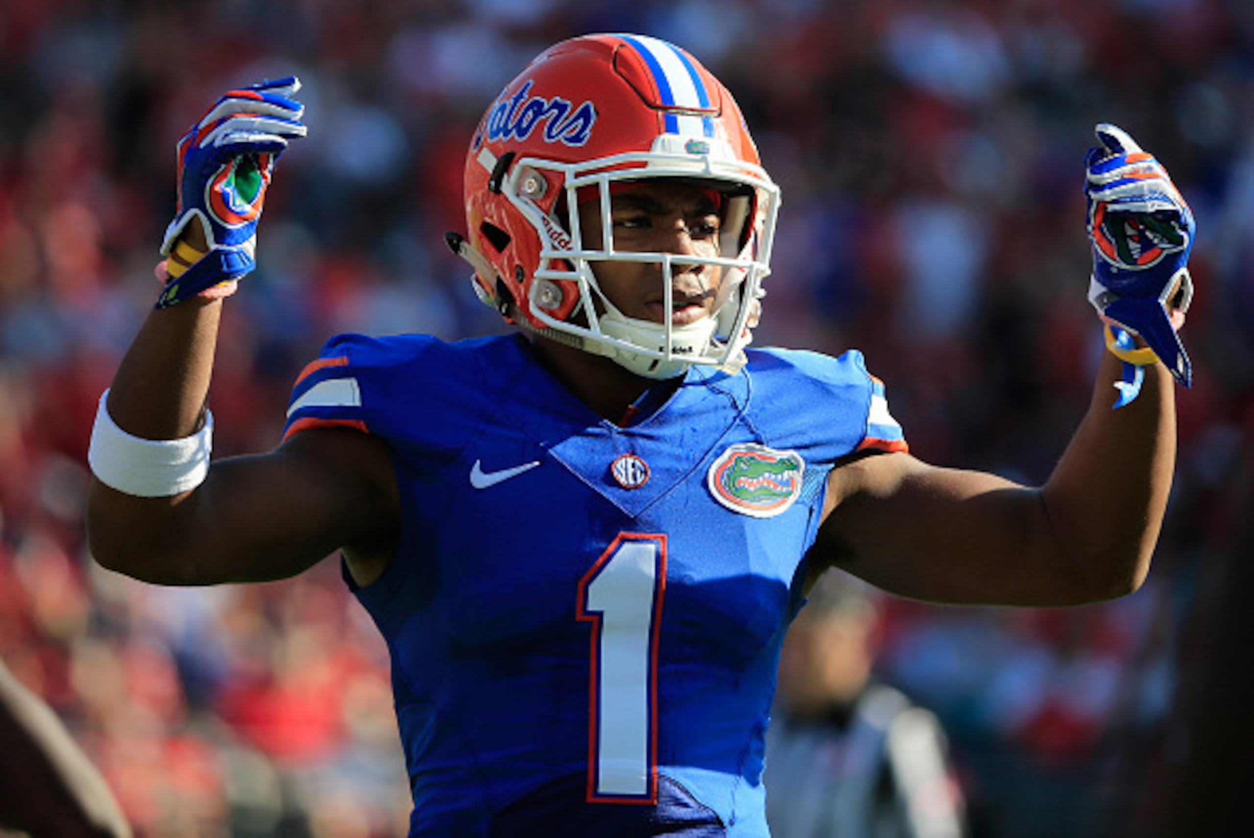 JACKSONVILLE, FL - OCTOBER 31:  Vernon Hargreaves III #1 of the Florida Gators asks the crowd for noise during the game against the Georgia Bulldogs at EverBank Field on October 31, 2015 in Jacksonville, Florida.  (Photo by Sam Greenwood/Getty Images)