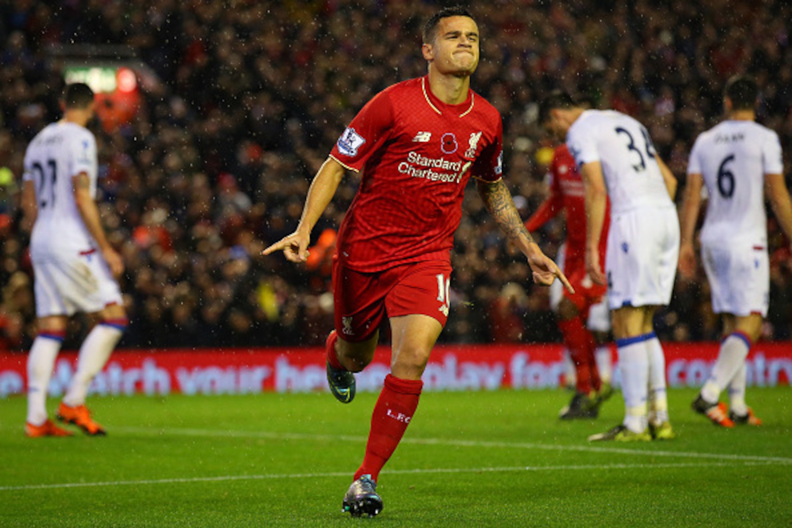 LIVERPOOL, ENGLAND - NOVEMBER 08:  Philippe Coutinho of Liverpool celebrates scoring his side's first goal during the Barclays Premier League match between Liverpool and Crystal Palace at Anfield on November 8, 2015 in Liverpool, England.  (Photo by Alex 