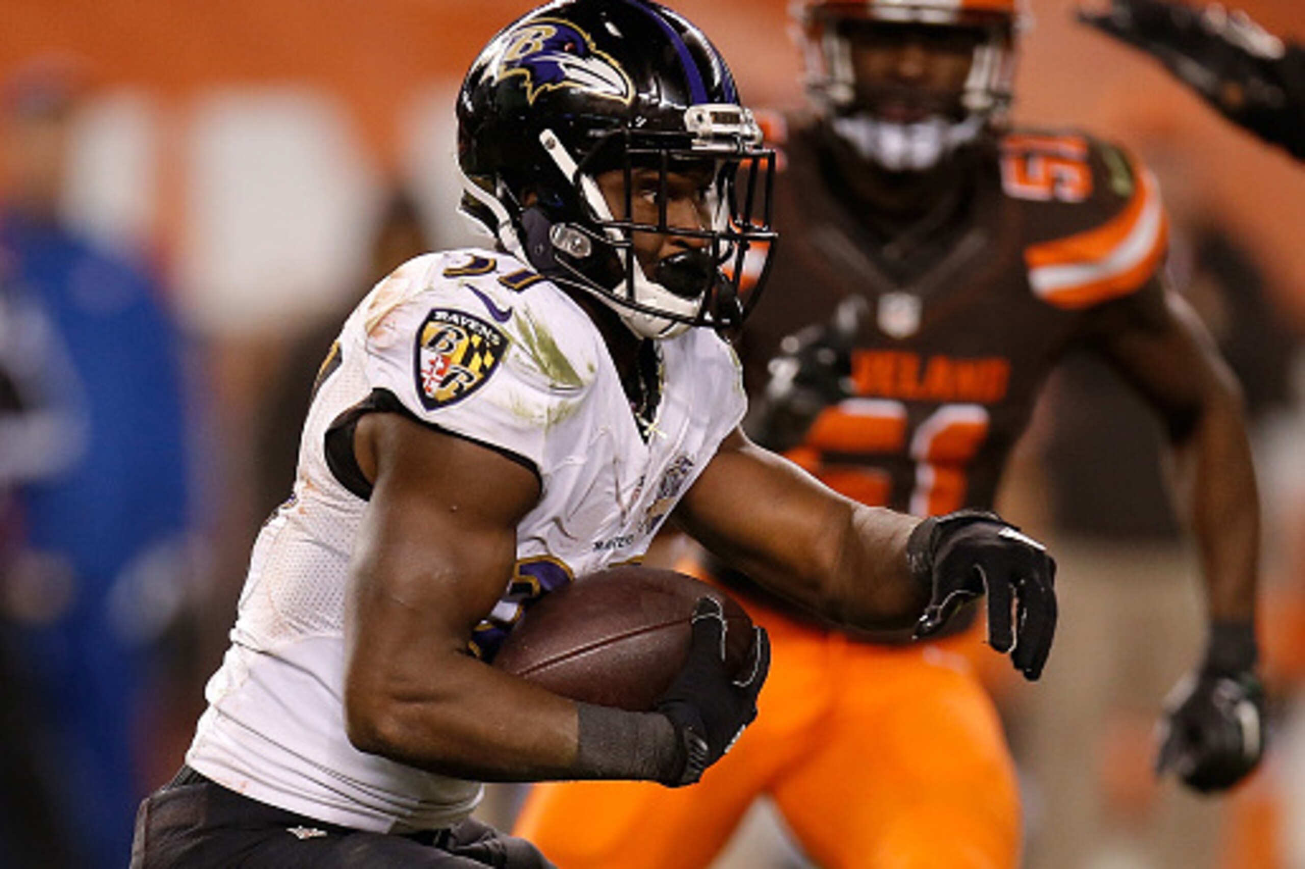 CLEVELAND, OH - NOVEMBER 30:  Javorius Allen #37 of the Baltimore Ravens carries the ball during the third quarter against the Cleveland Browns at FirstEnergy Stadium on November 30, 2015 in Cleveland, Ohio.  (Photo by Gregory Shamus/Getty Images)