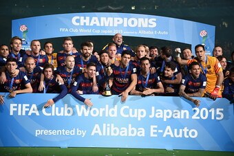 YOKOHAMA, JAPAN - DECEMBER 20:  FC Barcelonal players celebrate the win as the Champions of FIFA Club World Cup during the FIFA Club World Cup Final match between River Plate and FC Barceloan at International Stadium Yokohama on December 20, 2015 in Yokoh