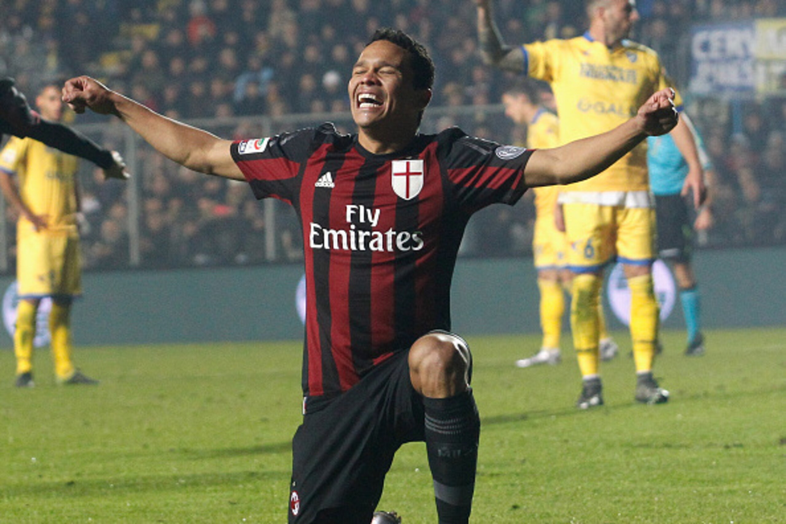 FROSINONE, ITALY - DECEMBER 20:  Carlos Bacca of Milan celebrates afetr scoring his team's second goal during the Serie A match between Frosinone Calcio and AC Milan at Stadio Matusa on December 20, 2015 in Frosinone, Italy.  (Photo by Maurizio Lagana/Get