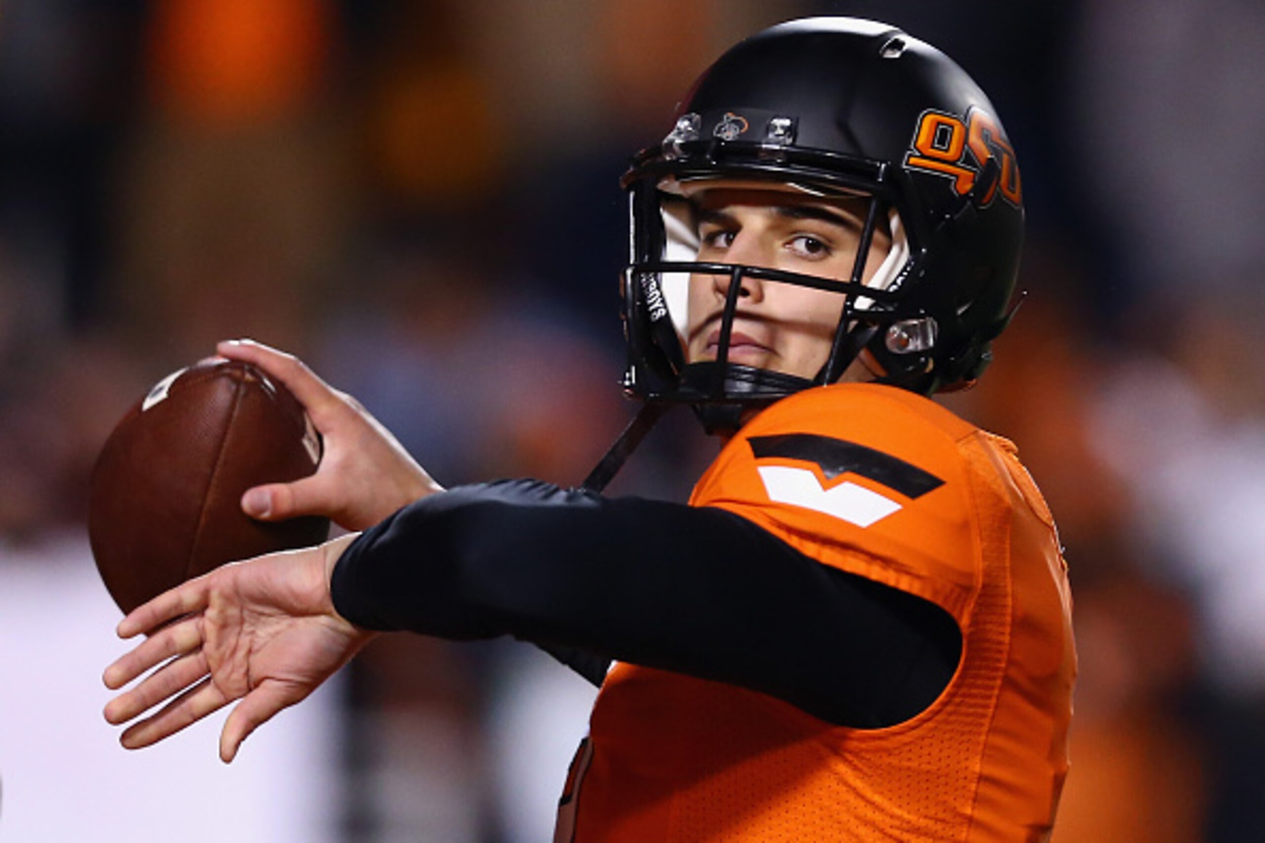 STILLWATER, OK - NOVEMBER 28:  Mason Rudolph #2 of the Oklahoma State Cowboys prepares to take on the Oklahoma Sooners at Boone Pickens Stadium on November 28, 2015 in Stillwater, Oklahoma.  (Photo by Tom Pennington/Getty Images)