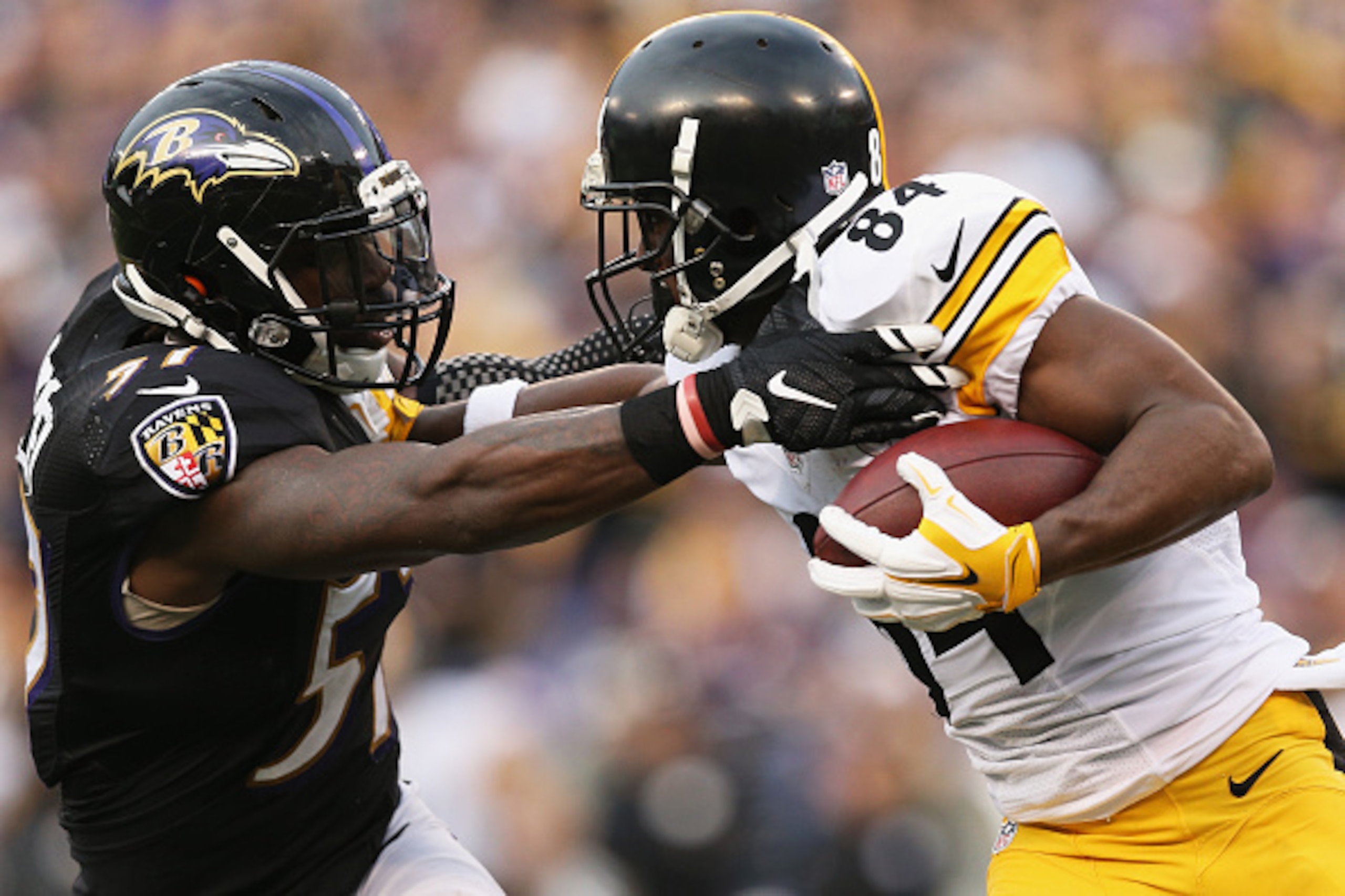 BALTIMORE, MD - DECEMBER 27: C.J. Mosley #57 of the Baltimore Ravens defends Antonio Brown #84 of the Pittsburgh Steelers at M&T Bank Stadium on December 27, 2015 in Baltimore, Maryland. (Photo by Patrick Smith/Getty Images) BALTIMORE, MD - DECEMBER 27: C.J. Mosley #57 of the Baltimore Ravens defends Antonio Brown #84 of the Pittsburgh Steelers at M&T Bank Stadium on December 27, 2015 in Baltimore, Maryland. (Photo by Patrick Smith/Getty Images)