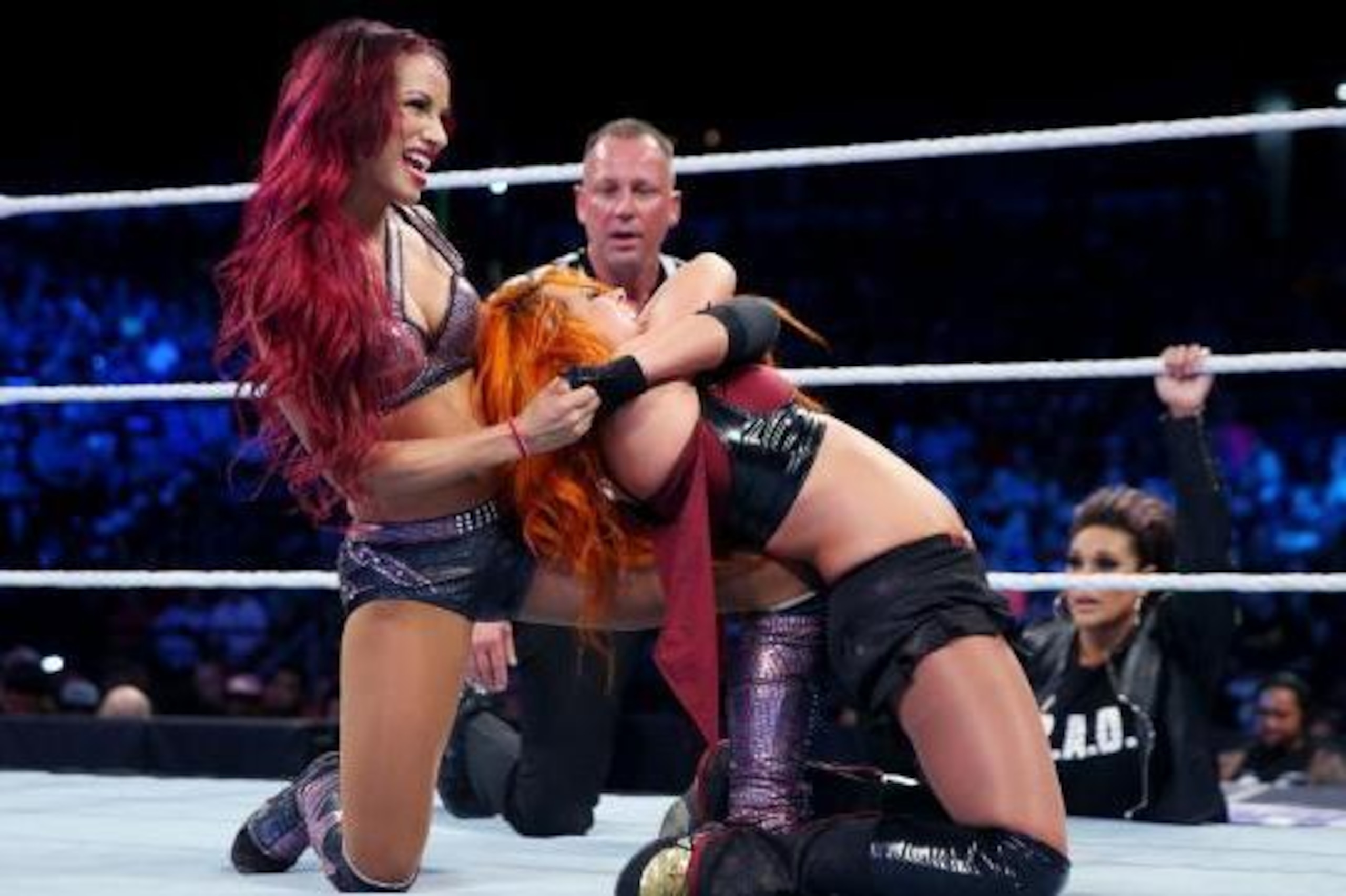 Sasha Banks puts the hurt on Becky Lynch on SmackDown.