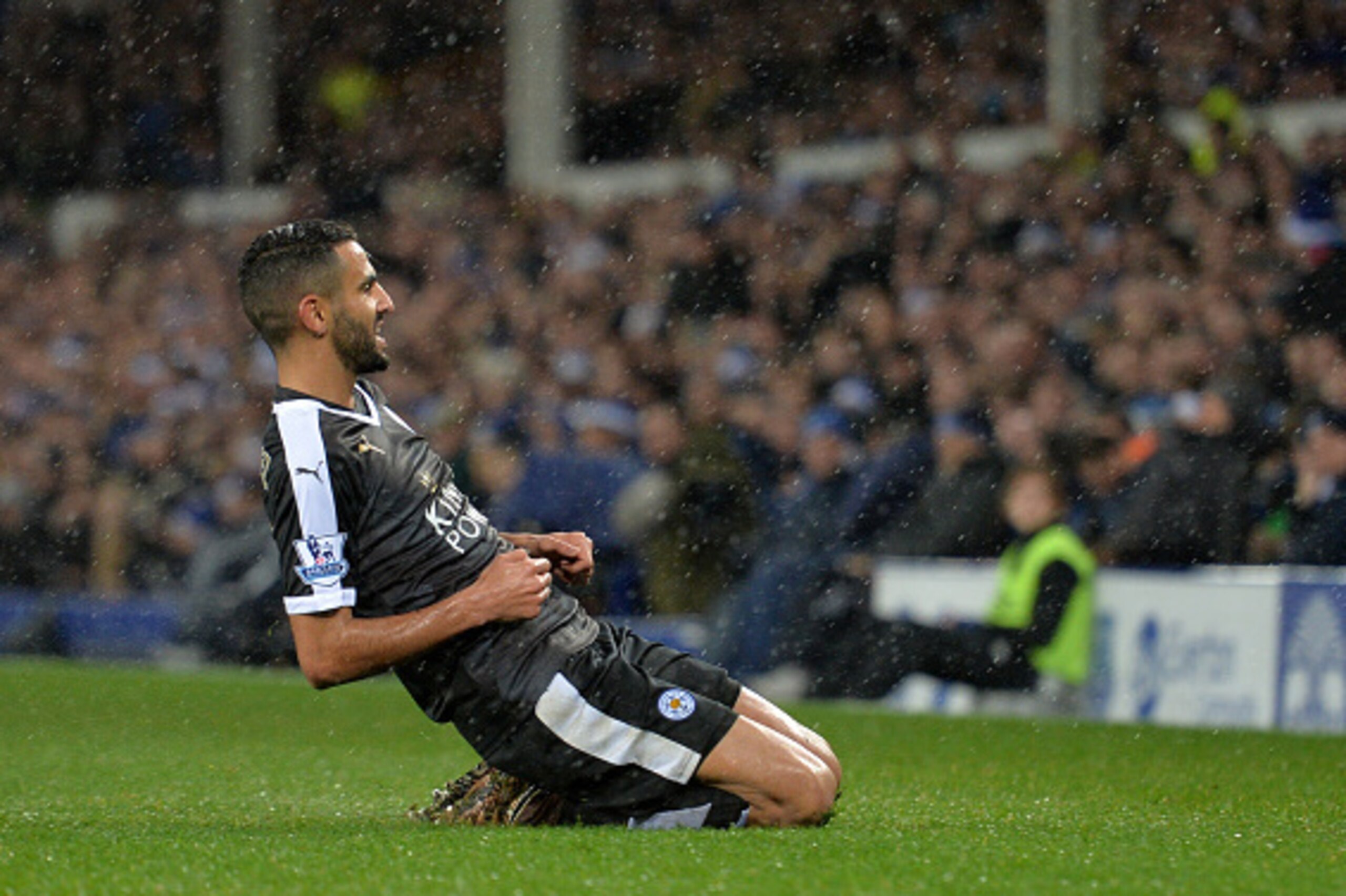 Leicester City's Algerian midfielder Riyad Mahrez celebrates after scoring their second goal during the English Premier League football match between Everton and Leicester City at Goodison Park in Liverpool, north west England on December 19, 2015. AFP PH Leicester City's Algerian midfielder Riyad Mahrez celebrates after scoring their second goal during the English Premier League football match between Everton and Leicester City at Goodison Park in Liverpool, north west England on December 19, 2015. AFP PH