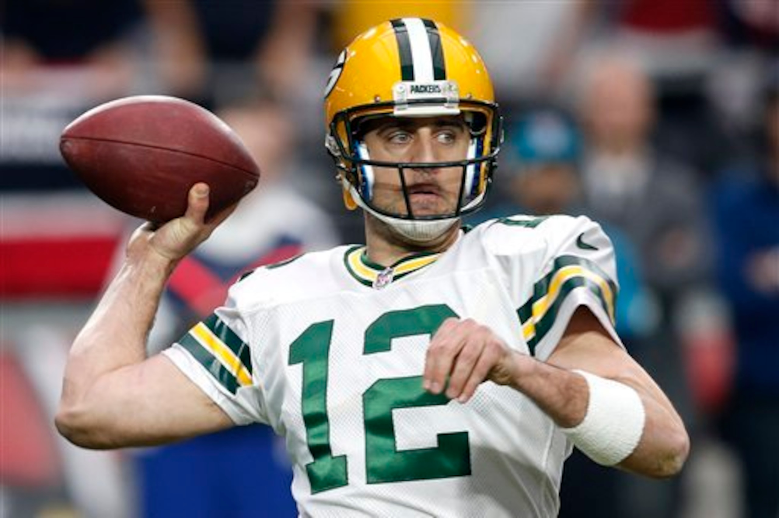 Aaron Rodgers is in the midst of a down year; can the Vikings frustrate him in Week 17?