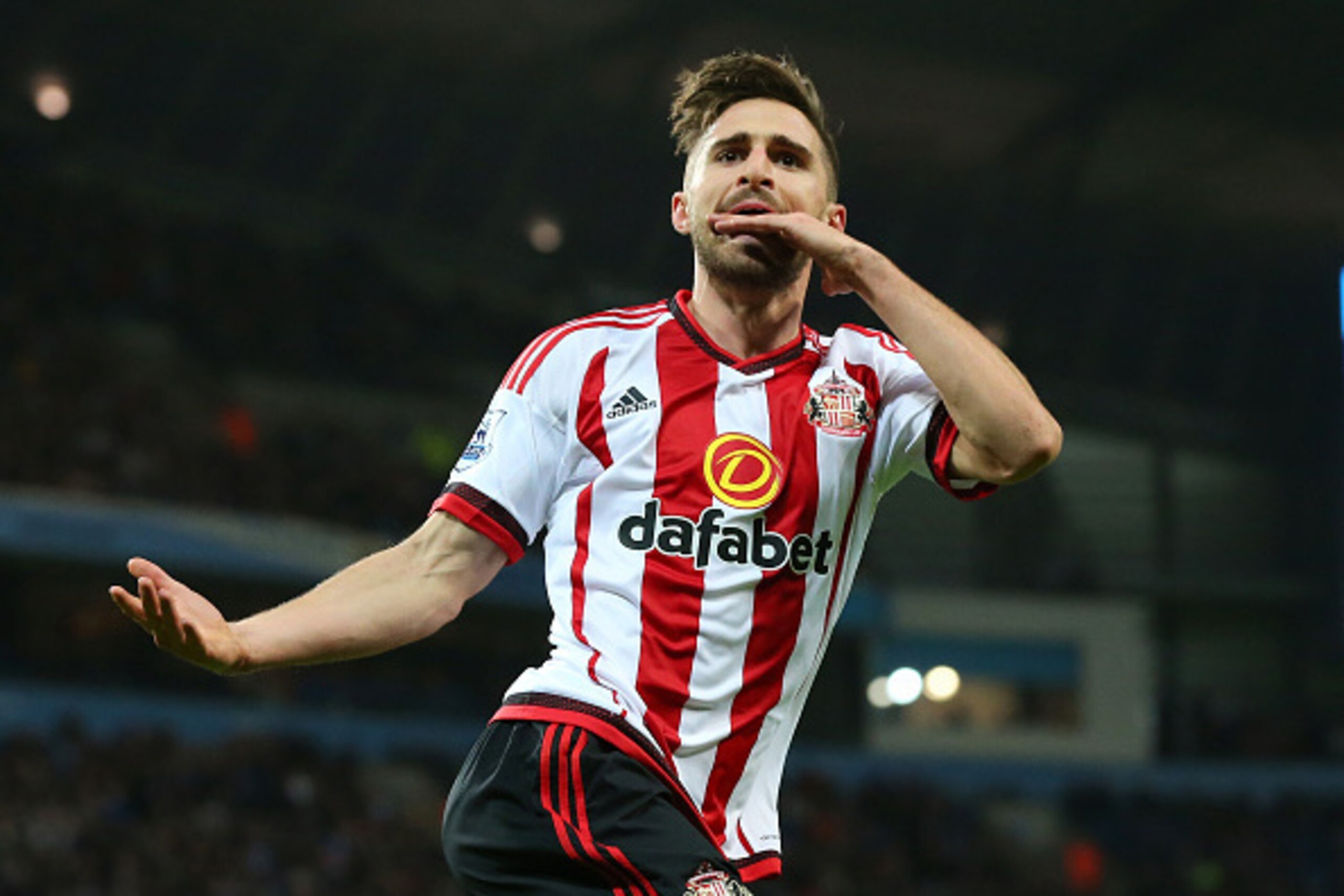 MANCHESTER, ENGLAND - DECEMBER 26:  Fabio Borini of Sunderland celebrates after scoring his team's first goal during the Barclays Premier League match between Manchester City and Sunderland at the Etihad Stadium on December 26, 2015 in Manchester, England
