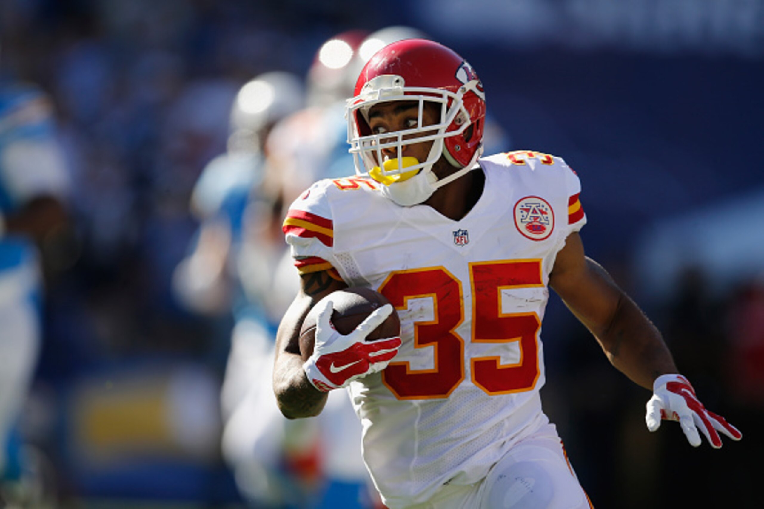 SAN DIEGO, CA - NOVEMBER 22: Charcandrick West #35 of the Kansas City Chiefs runs with the ball during the second half of a game against the San Diego Chargers at Qualcomm Stadium on November 22, 2015 in San Diego, California. (Photo by Sean M. Haffey/Get