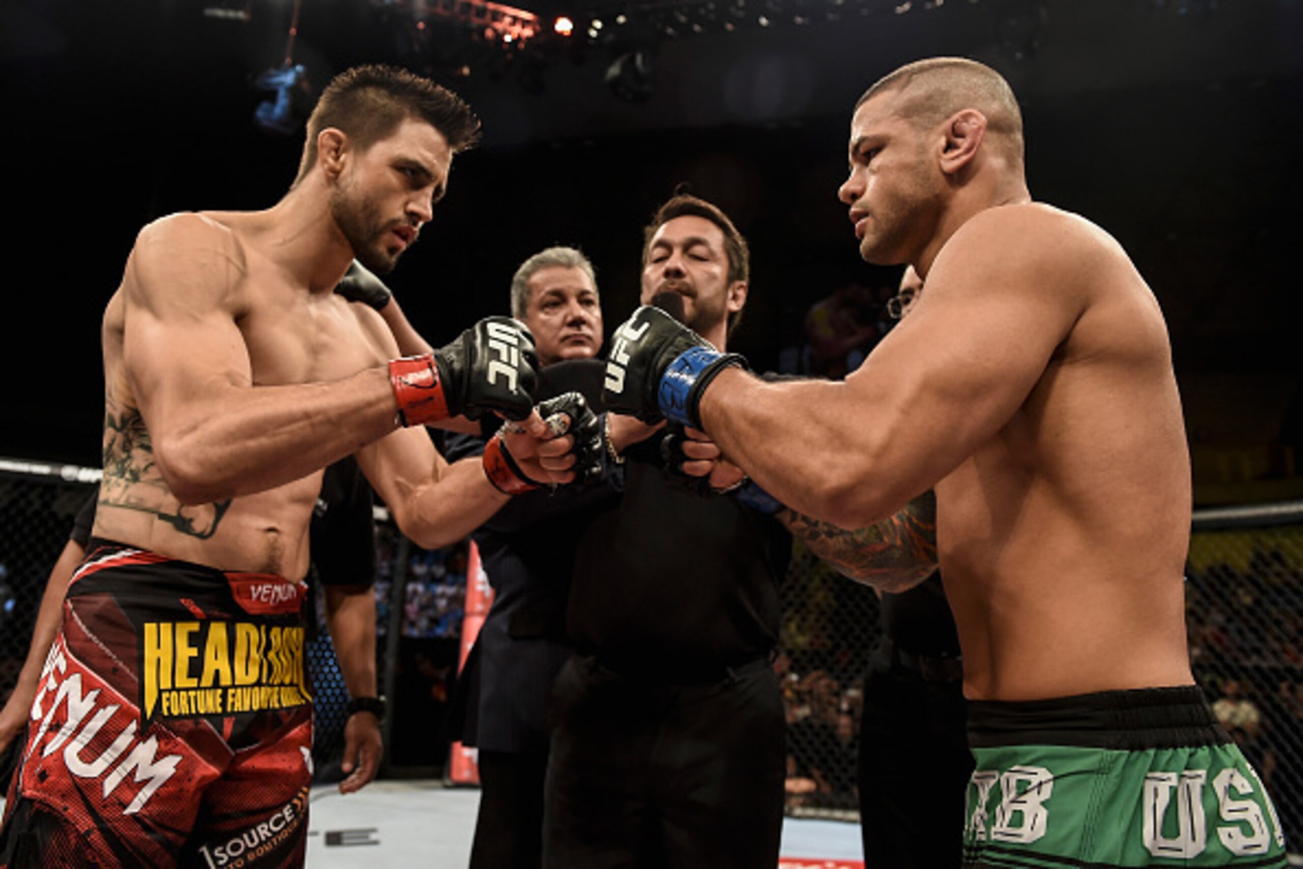 GOIANIA, BRAZIL - MAY 30:  Carlos Condit of the United States and Thiago Alves of Brazil touch gloves prior to their welterweight UFC bout during the UFC Fight Night event at Arena Goiania on May 30, 2015 in Goiania, Brazil.  (Photo by Buda Mendes/Zuffa L