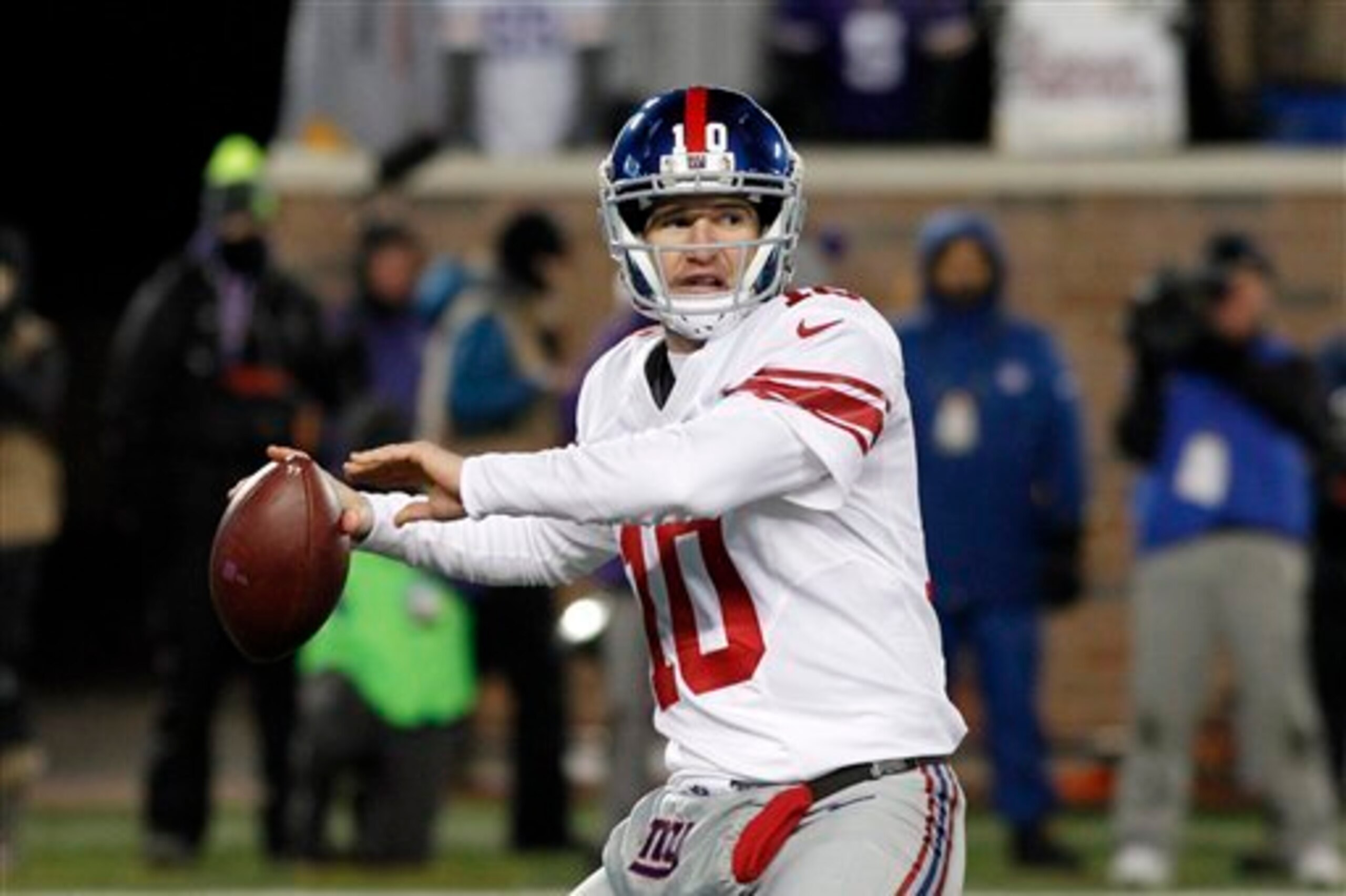 Eli Manning will finish the season on a strong note.
