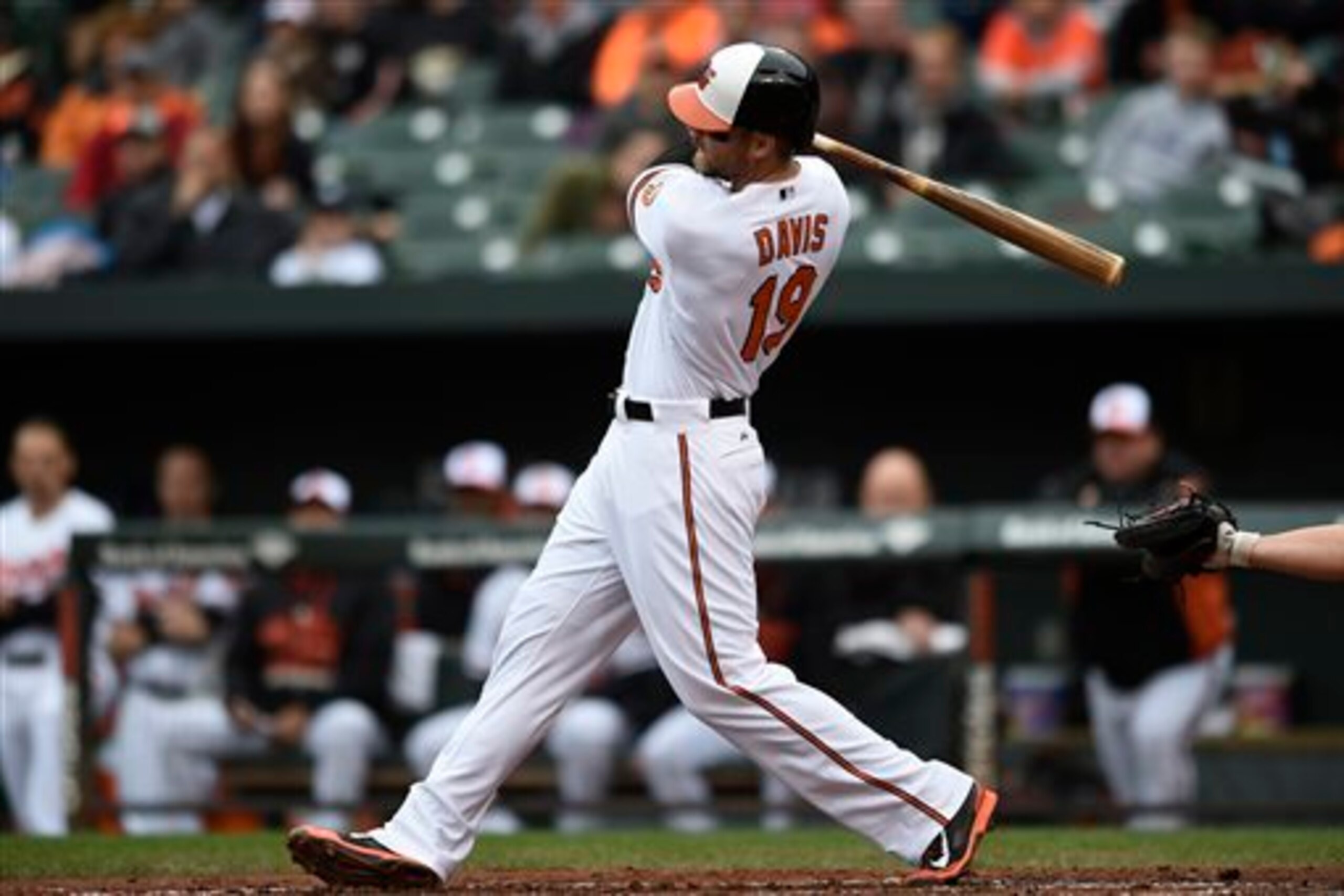 Chris Davis clubbed 47 home runs in 2015 but remains unsigned.