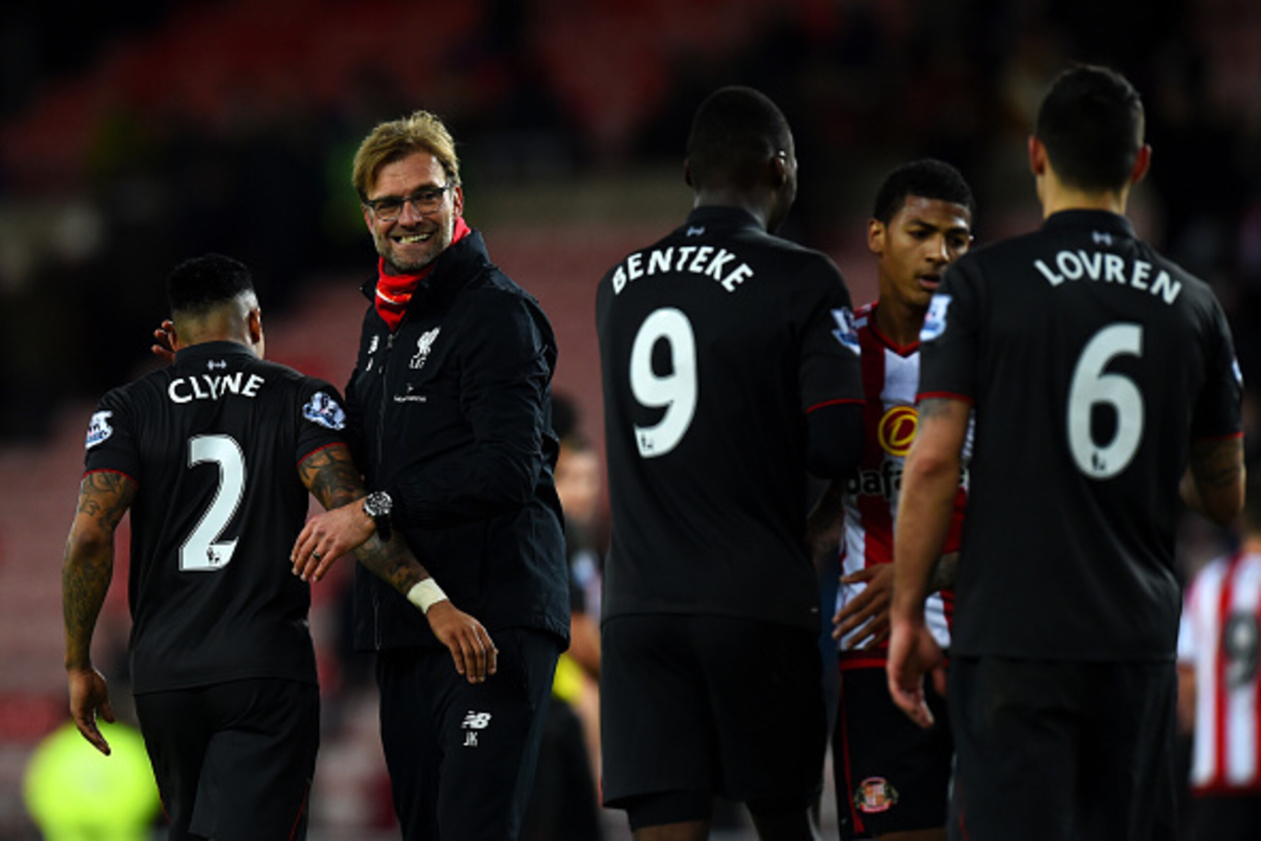 SUNDERLAND, ENGLAND - DECEMBER 30: Jurgen Klopp, manager of Liverpool congratulates his players after the Barclays Premier League match between Sunderland and Liverpool at Stadium of Light on December 30, 2015 in Sunderland, England. (Photo by Stu Forst SUNDERLAND, ENGLAND - DECEMBER 30: Jurgen Klopp, manager of Liverpool congratulates his players after the Barclays Premier League match between Sunderland and Liverpool at Stadium of Light on December 30, 2015 in Sunderland, England. (Photo by Stu Forst
