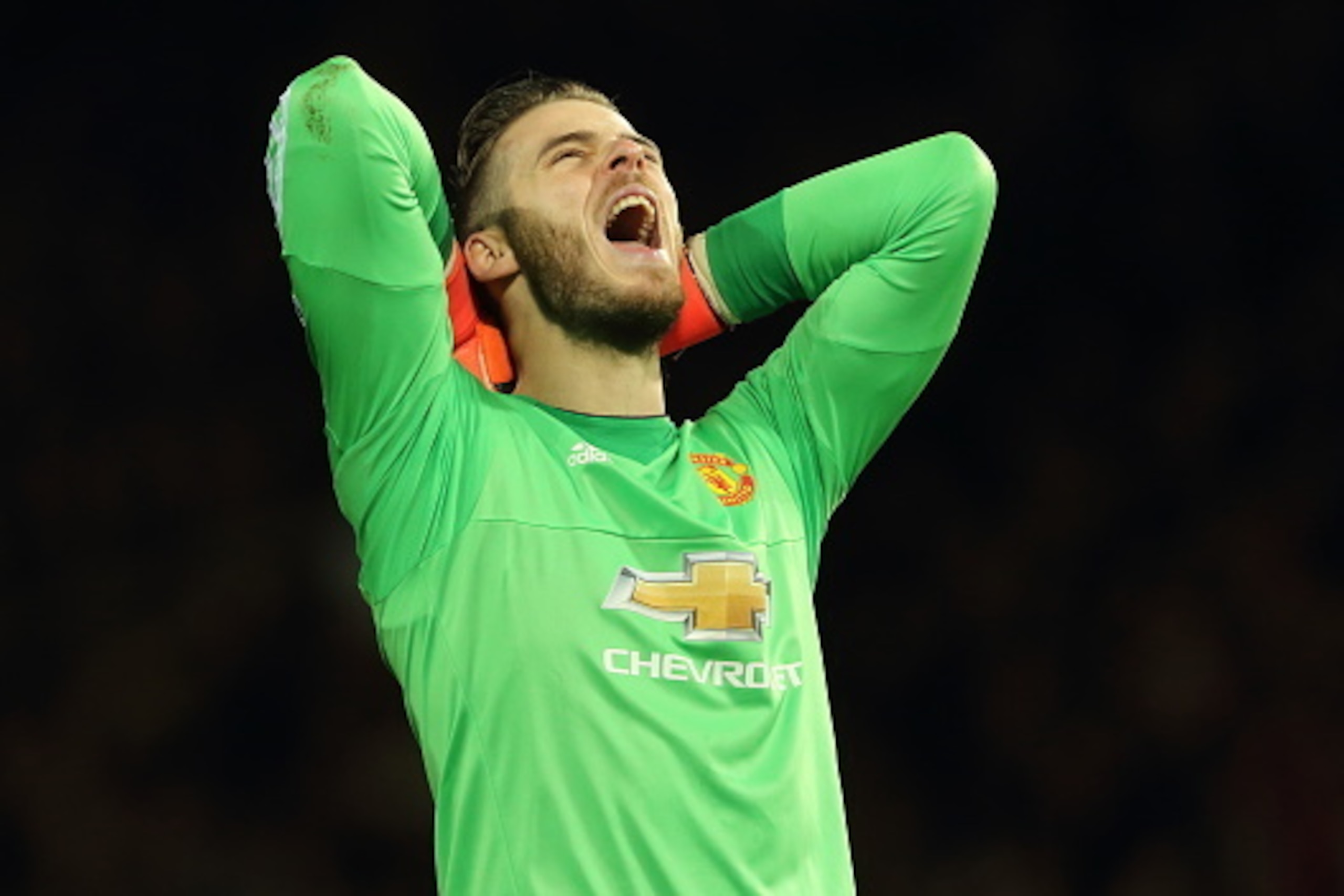 MANCHESTER, ENGLAND - DECEMBER 28:  David De Gea of Manchester United reacts after a missed chance during the Barclays Premier League match between Manchester Untied and Chelsea at Old Trafford on December 28, 2015 in Manchester, England.  (Photo by Matth