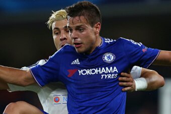 LONDON, ENGLAND - NOVEMBER 04:  Cesar Azpilicueta of Chelsea and Aleksandar Dragovic of Dynamo Kiev during the UEFA Champions League Group G match between Chelsea and Dynamo Kyiv at Stamford Bridge on November 4, 2015 in London, United Kingdom.  (Photo by