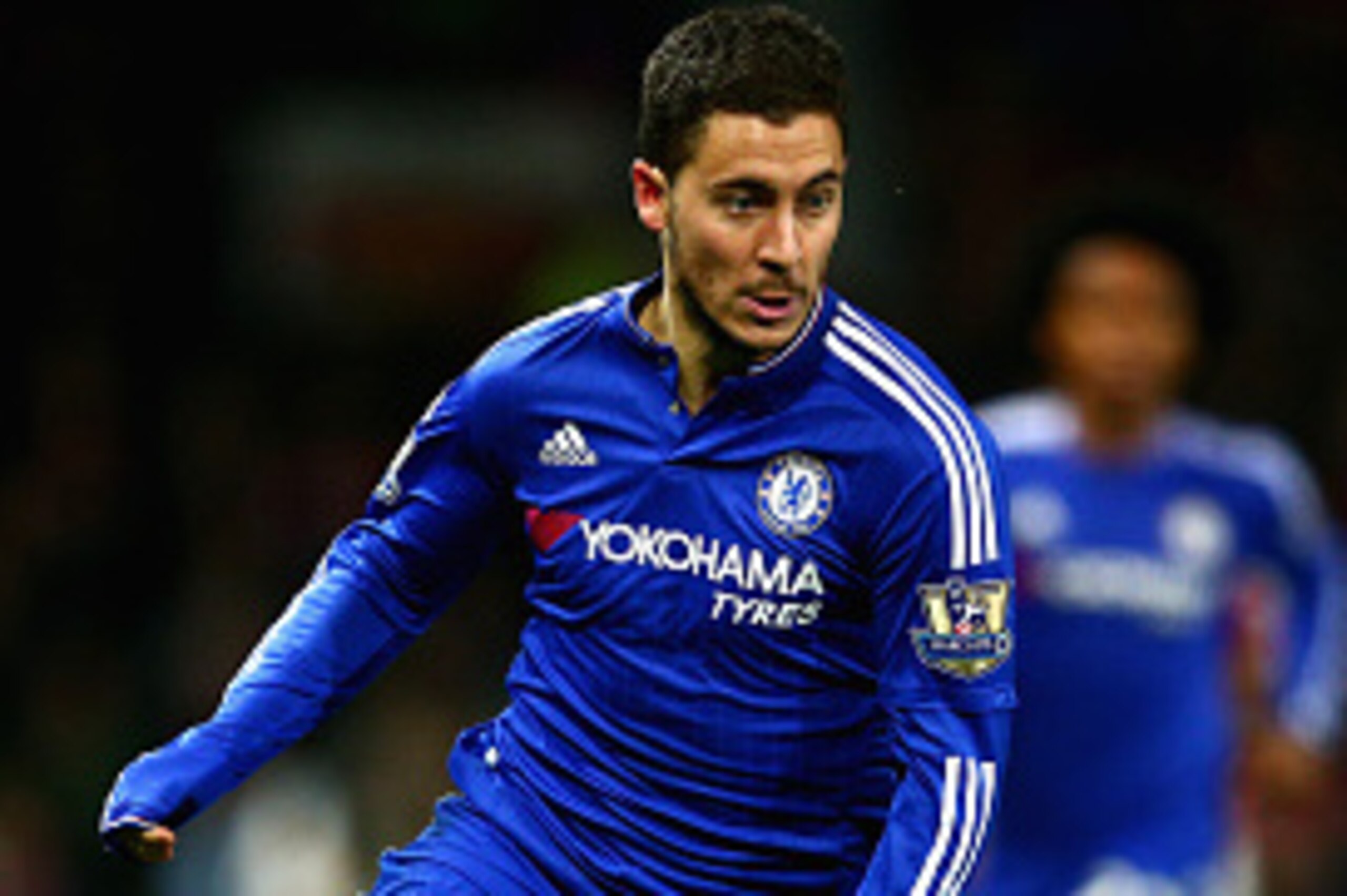 MANCHESTER, ENGLAND - DECEMBER 28:  Eden Hazard of Chelsea in action during the Barclays Premier League match between Manchester United and Chelsea at Old Trafford on December 28, 2015 in Manchester, England.  (Photo by Clive Mason/Getty Images)
