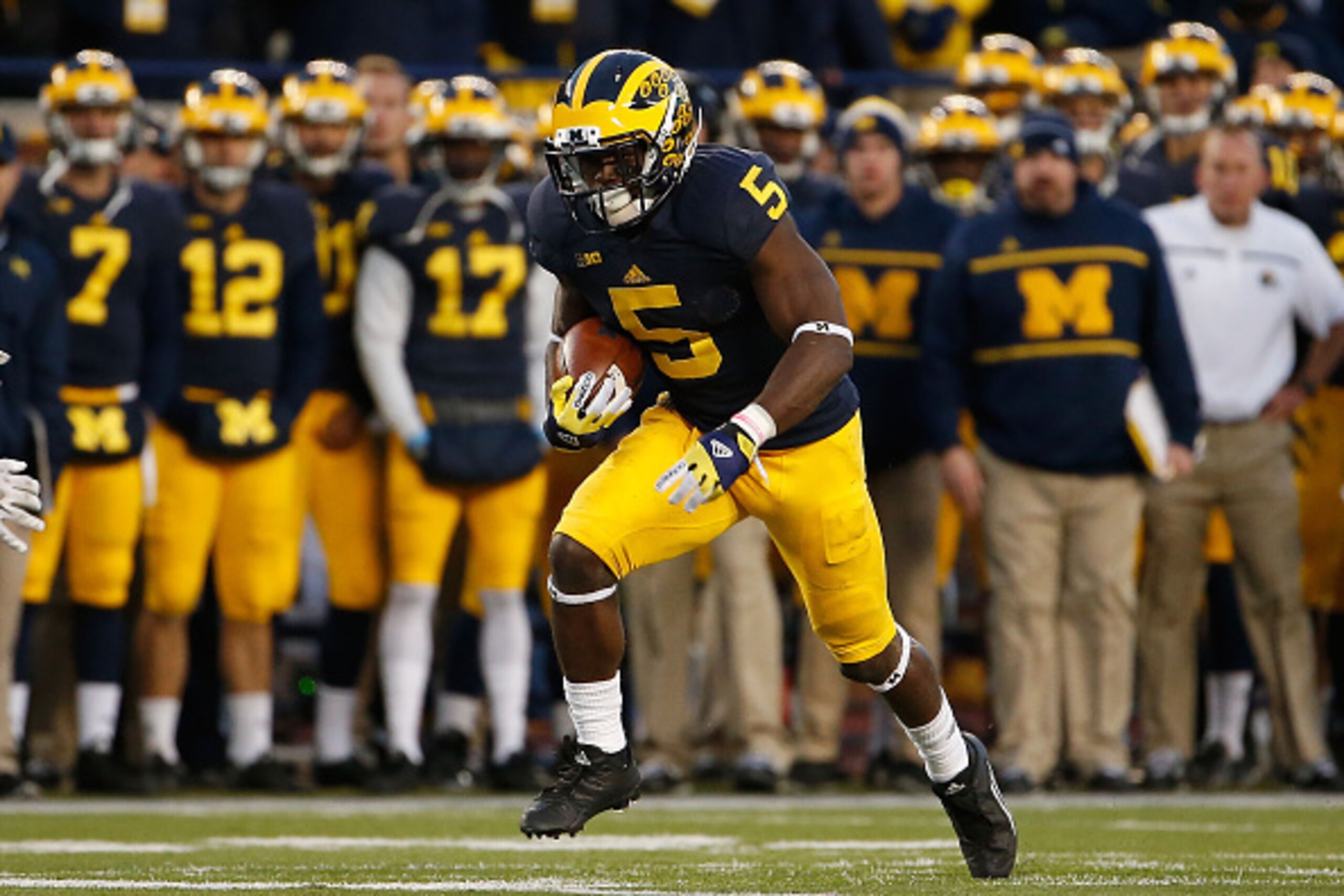 ANN ARBOR, MI - OCTOBER 17:  Safety Jabrill Peppers #5 of the Michigan Wolverines runs with the football during the college football game against the Michigan State Spartans at Michigan Stadium on October 17, 2015 in Ann Arbor, Michigan. The Spartans defe