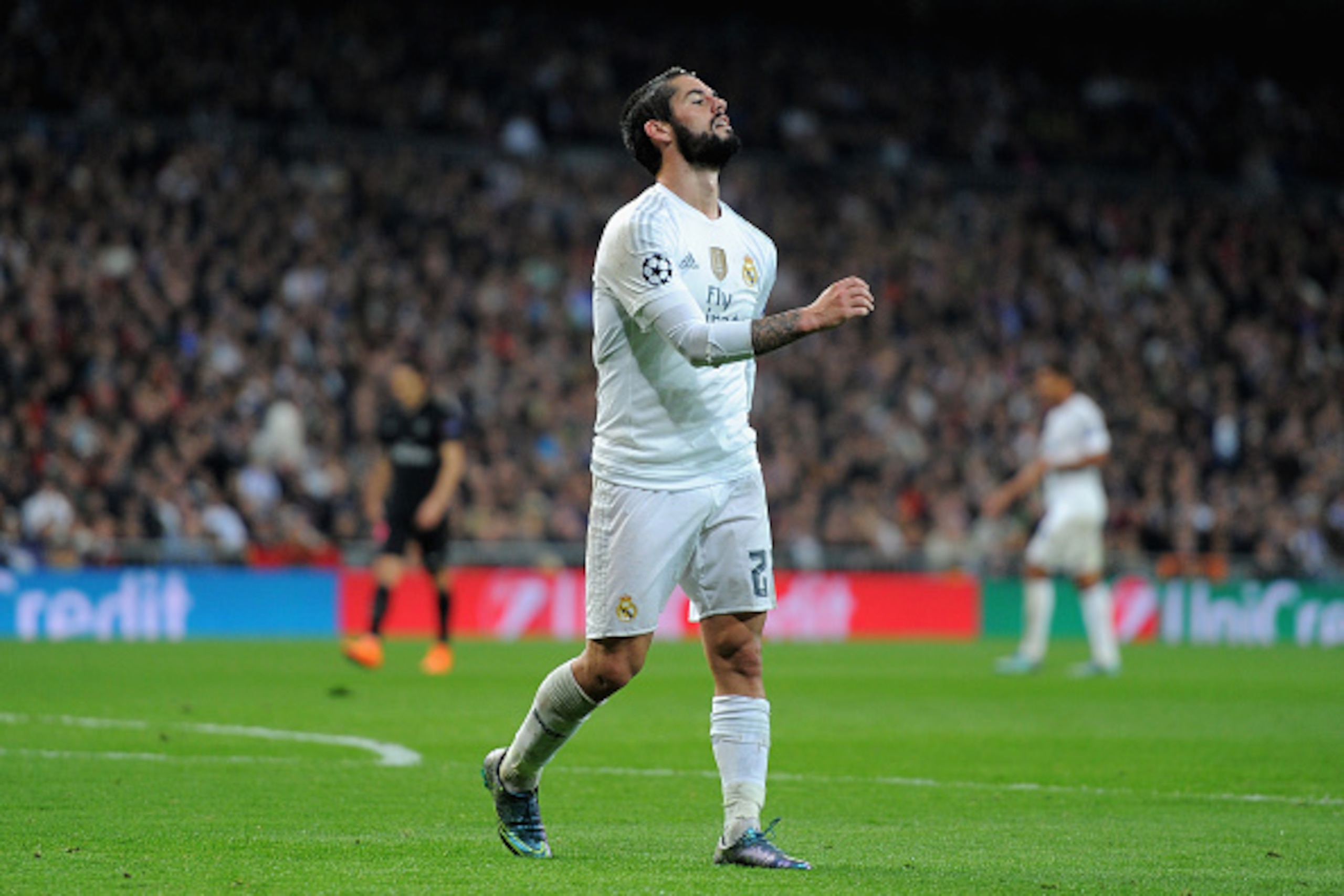 MADRID, SPAIN - NOVEMBER 03:  Isco of Real Madrid reacts during the UEFA Champions League Group A match between Real Madrid CF and Paris Saint-Germain at Estadio Santiago Bernabeu on November 3, 2015 in Madrid, Spain.  (Photo by Denis Doyle/Getty Images)