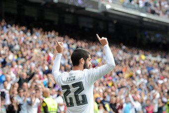 MADRID, SPAIN - OCTOBER 31:  Isco of Real Madrid celebrates after scoring his team's opening goal during the La Liga match between Real Madrid CF and UD Las Palmas at Estadio Santiago Bernabeu on October 31, 2015 in Madrid, Spain.  (Photo by Denis Doyle/G