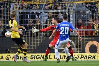 SV Darmstadt's Marcel Heller scored the 1-0 at Dortmund when the Black and Yellows lost the ball and Marcel Schmelzer couldn't get back fast enough.