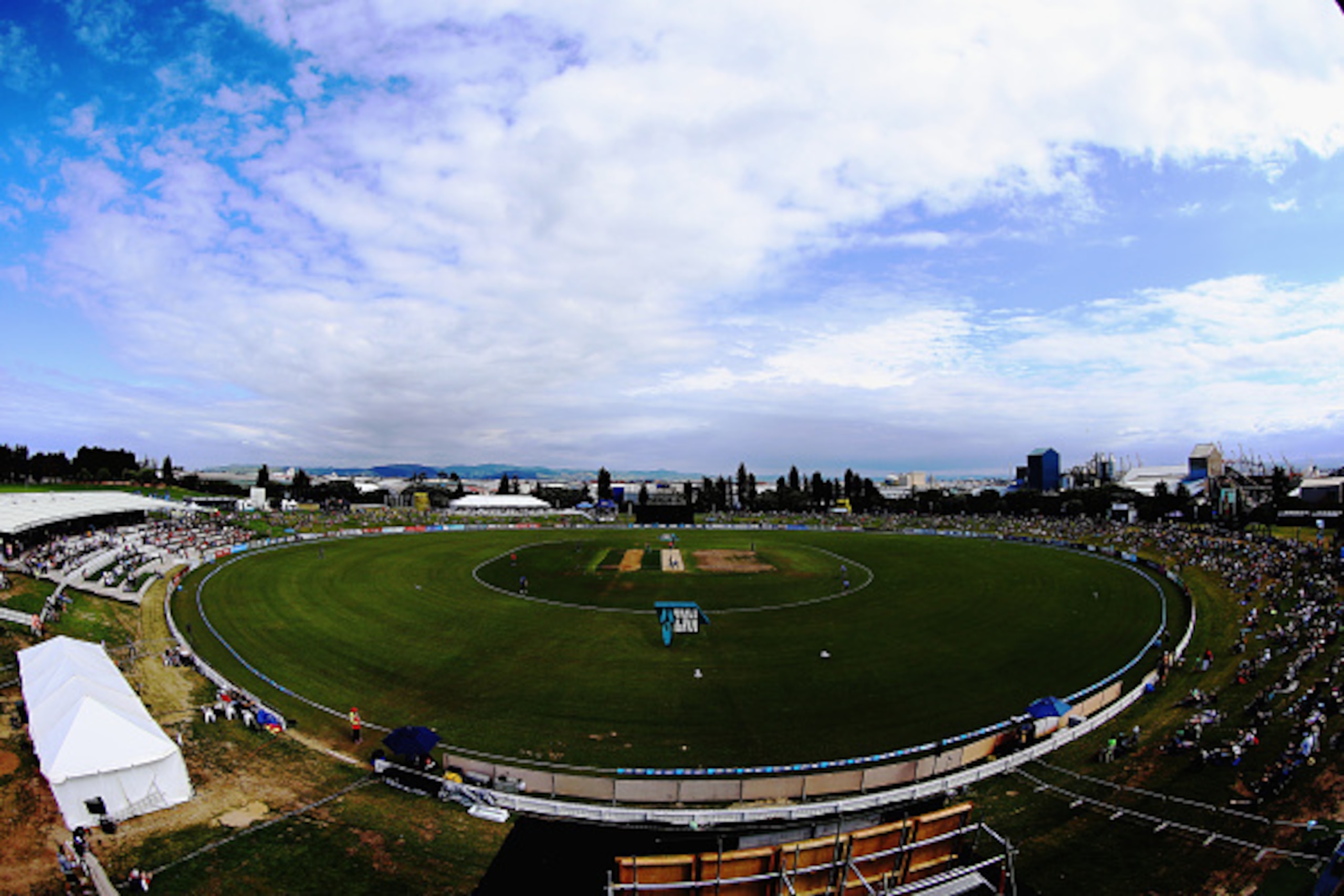 MOUNT MAUNGANUI, NEW ZEALAND - OCTOBER 21: A general view is seen during the One Day International match between New Zealand and South Africa at Bay Oval on October 21, 2014 in Mount Maunganui, New Zealand.  (Photo by Hannah Peters/Getty Images)