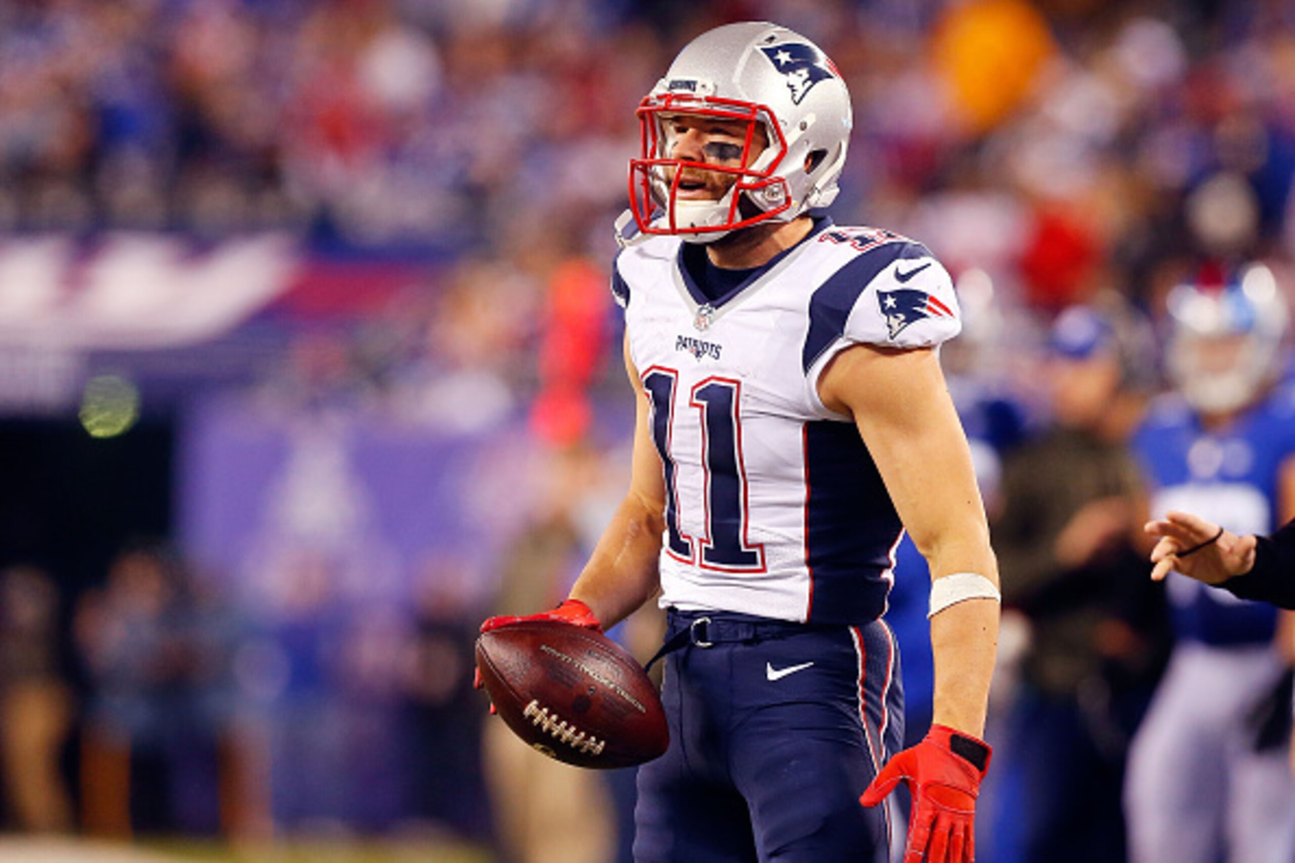 EAST RUTHERFORD, NJ - NOVEMBER 15:  (NEW YORK DAILIES OUT)    Julian Edelman #11 of the New England Patriots in action against the New York Giants on November 15, 2015 at MetLife Stadium in East Rutherford, New Jersey. The Patriots defeated the Giants 27-