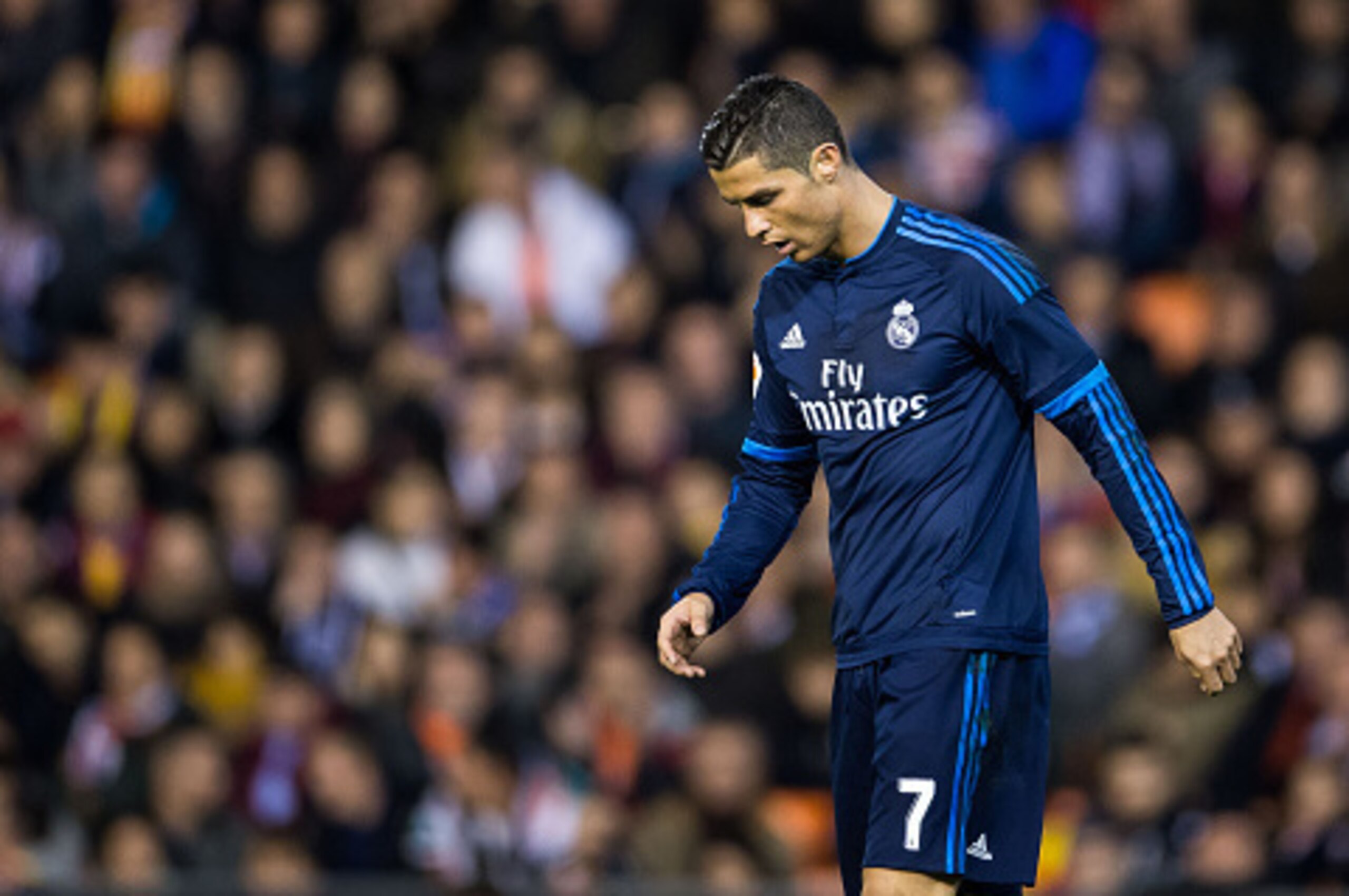 VALENCIA, SPAIN - JANUARY 03:  Cristiano Ronaldo of Real Madrid CF of Real Madrid CF reacts during the Valencia CF vs Real Madrid CF as part of the Liga BBVA 2015-2016  at Estadi de Mestalla on January 3, 2016 in Valencia, Spain.  (Photo by Aitor Colomer/