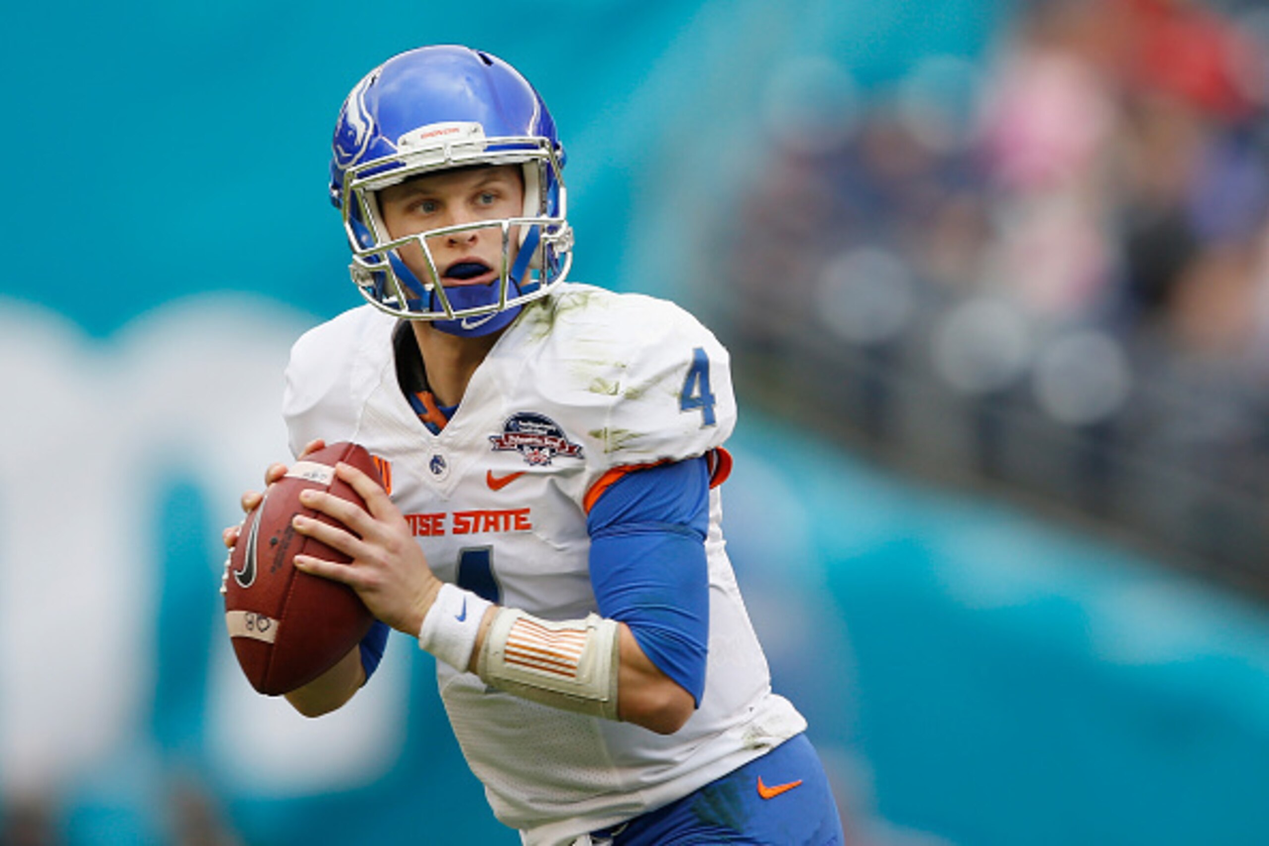 SAN DIEGO, CA - DECEMBER 23: Quarterback Brett Rypien #4 of the Boise State Broncos prepares to pass the ball during a game against Northern Illinois Huskies in the San Diego County Credit Union Poinsettia Bowl on December 23, 2015 at Qualcomm Stadium i SAN DIEGO, CA - DECEMBER 23: Quarterback Brett Rypien #4 of the Boise State Broncos prepares to pass the ball during a game against Northern Illinois Huskies in the San Diego County Credit Union Poinsettia Bowl on December 23, 2015 at Qualcomm Stadium i