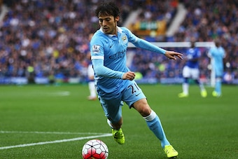 LIVERPOOL, ENGLAND - AUGUST 23:  David Silva of Manchester City in action during the Barclays Premier League match between Everton and Manchester City at Goodison Park on August 23, 2015 in Liverpool, England.  (Photo by Clive Brunskill/Getty Images)