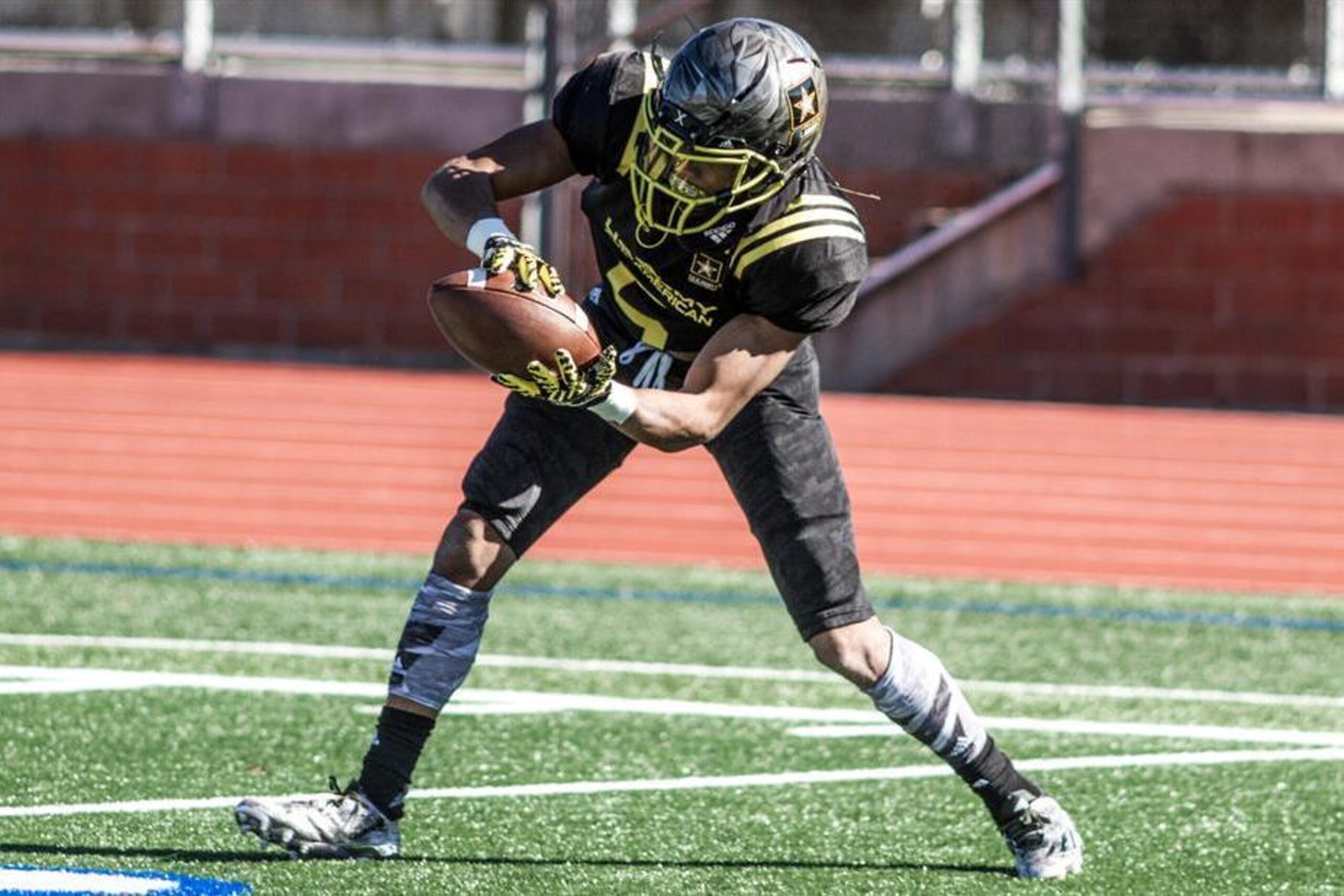 Demetris Robertson