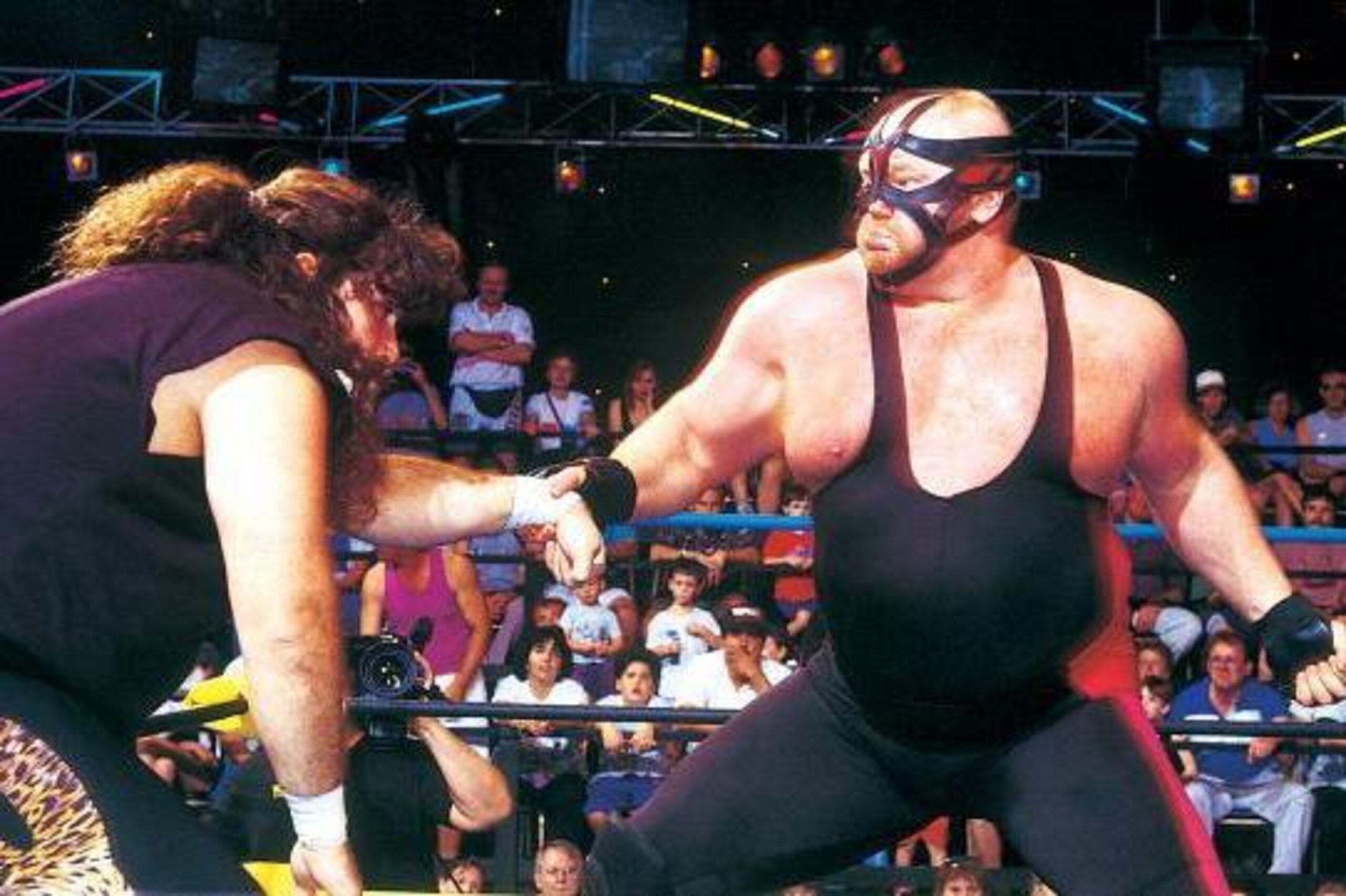 Cactus Jack and Vader battle it out.